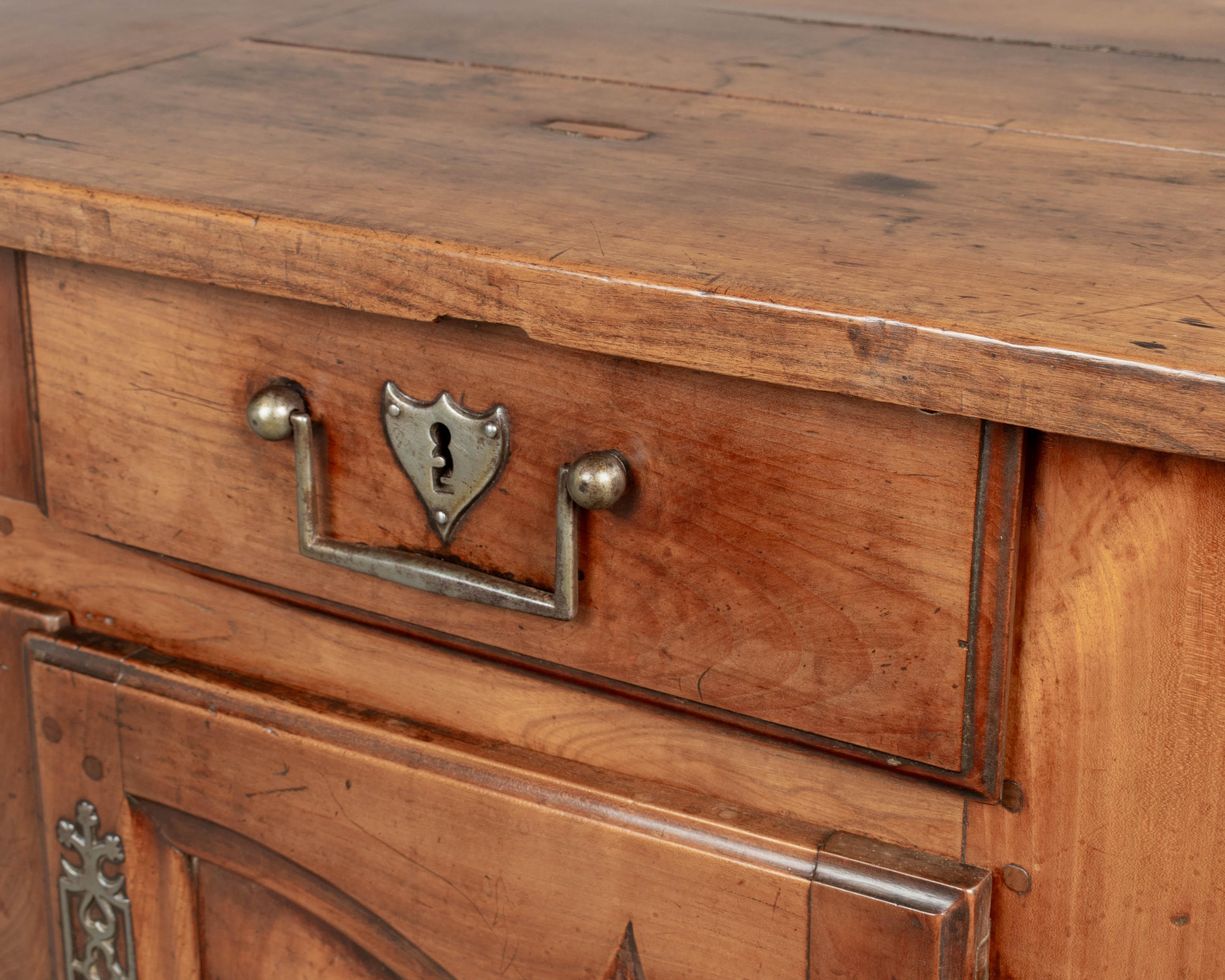 Enfilade o credenza francese Luigi XV del XVIII secolo in vendita 12