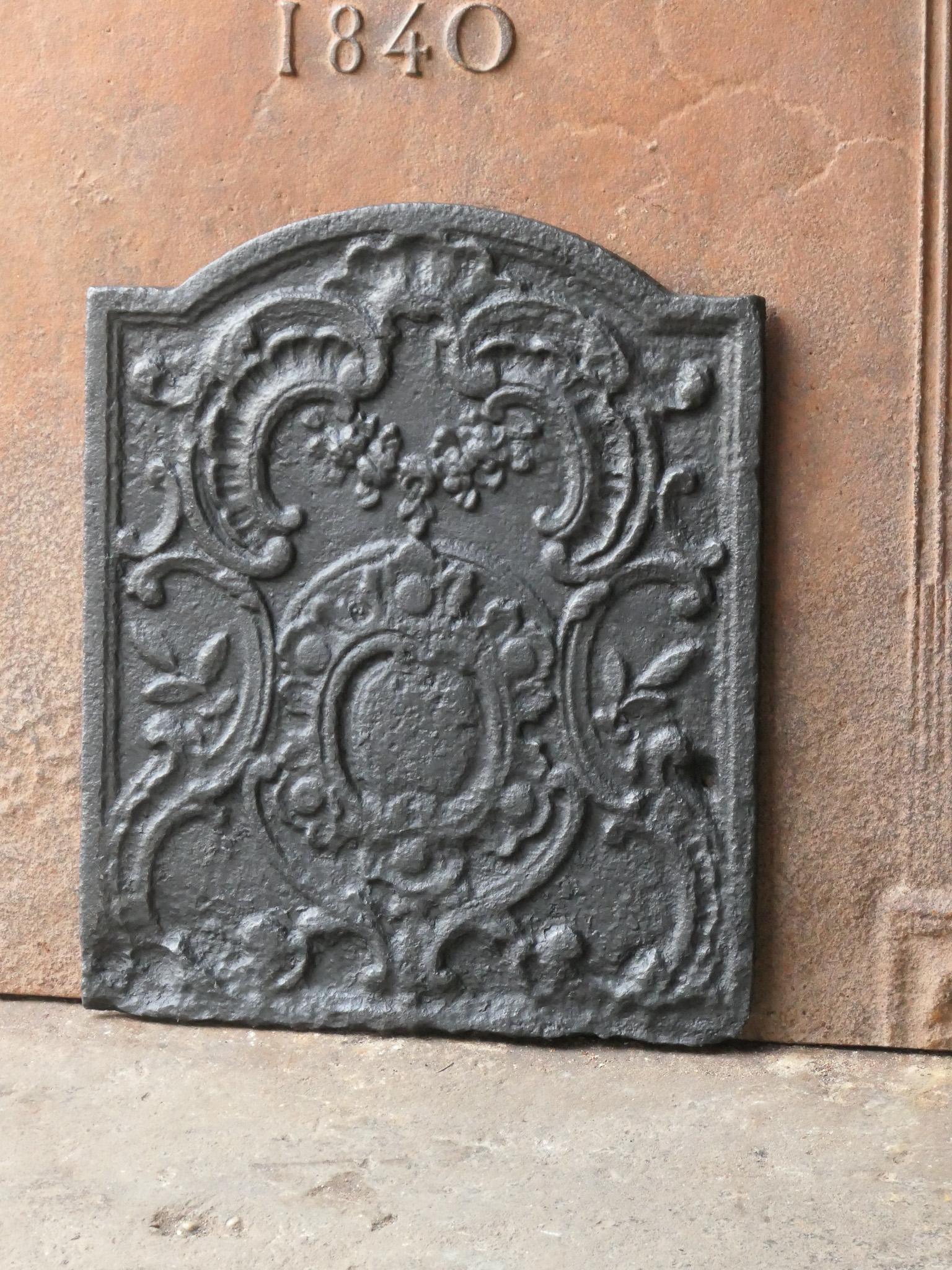 18th Century French Louis XV Fireback In Good Condition In Amerongen, NL