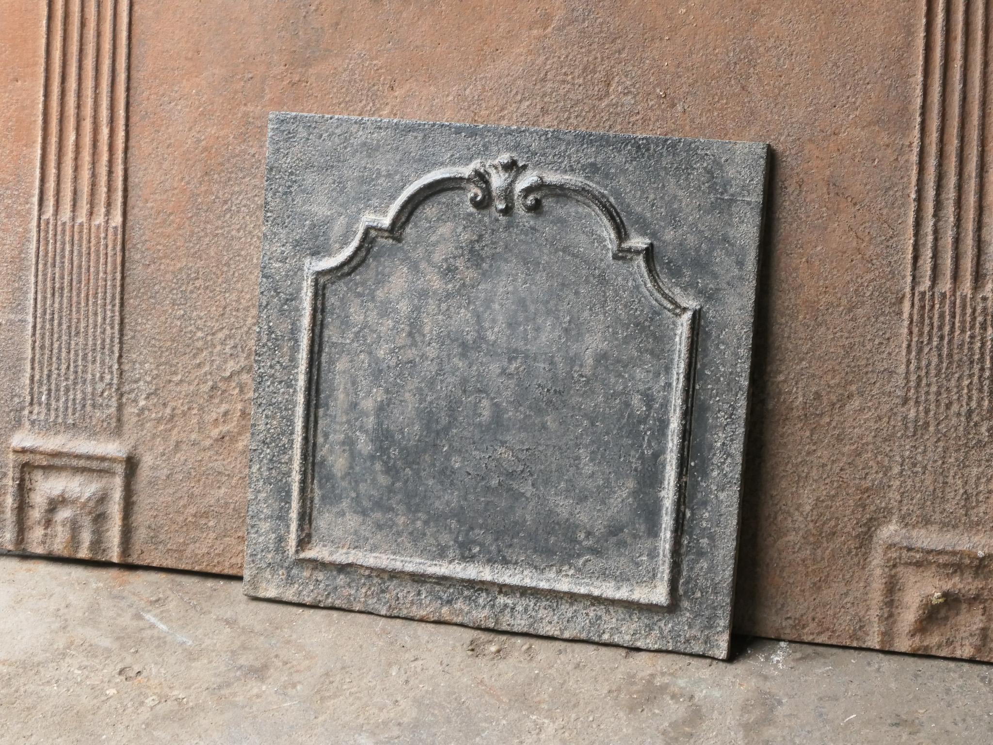 18th Century French Louis XV Fireback Vaciado