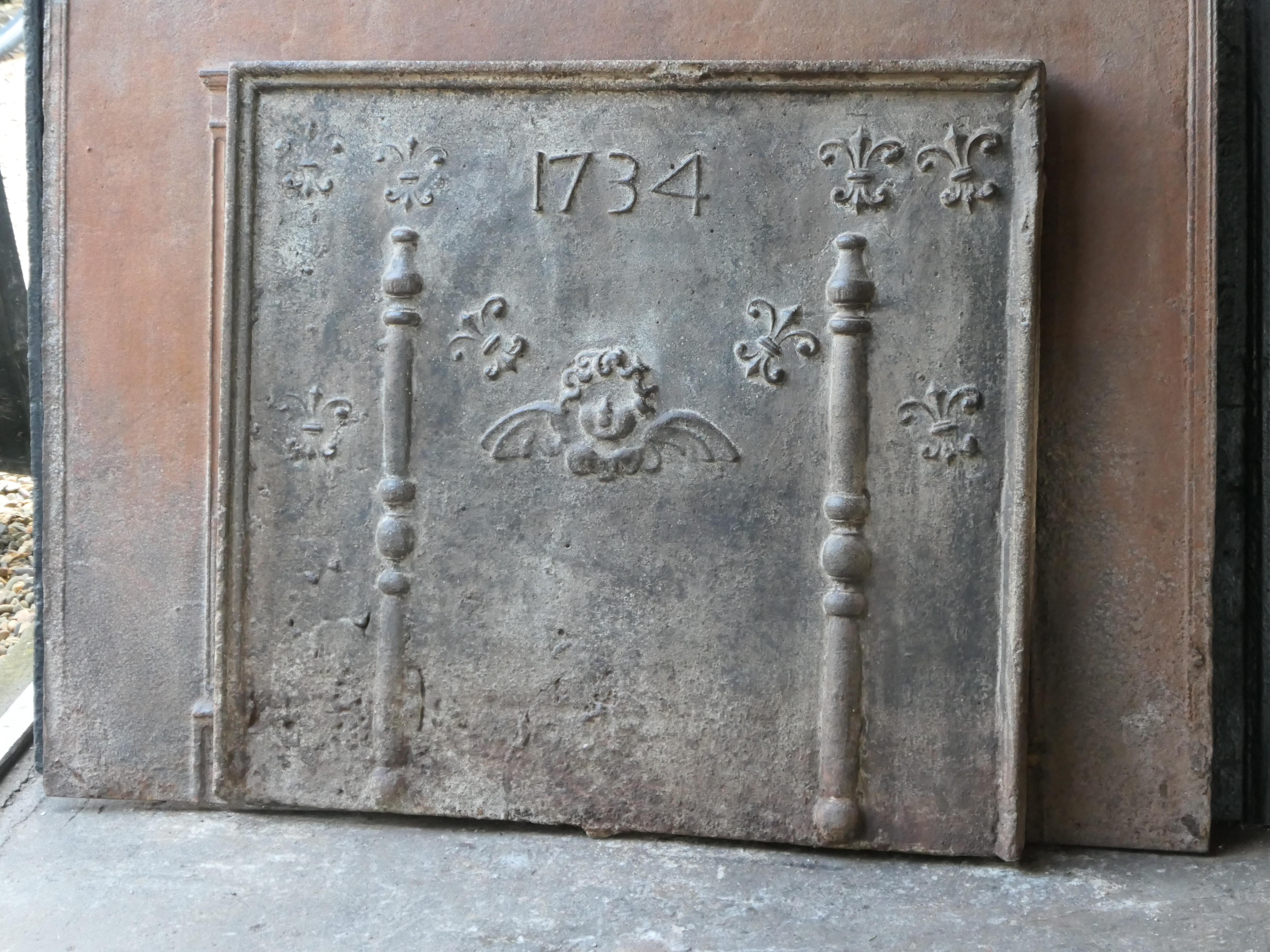 18th Century French Louis XV Fireback with Pillars and Fleurs De Lys In Good Condition In Amerongen, NL
