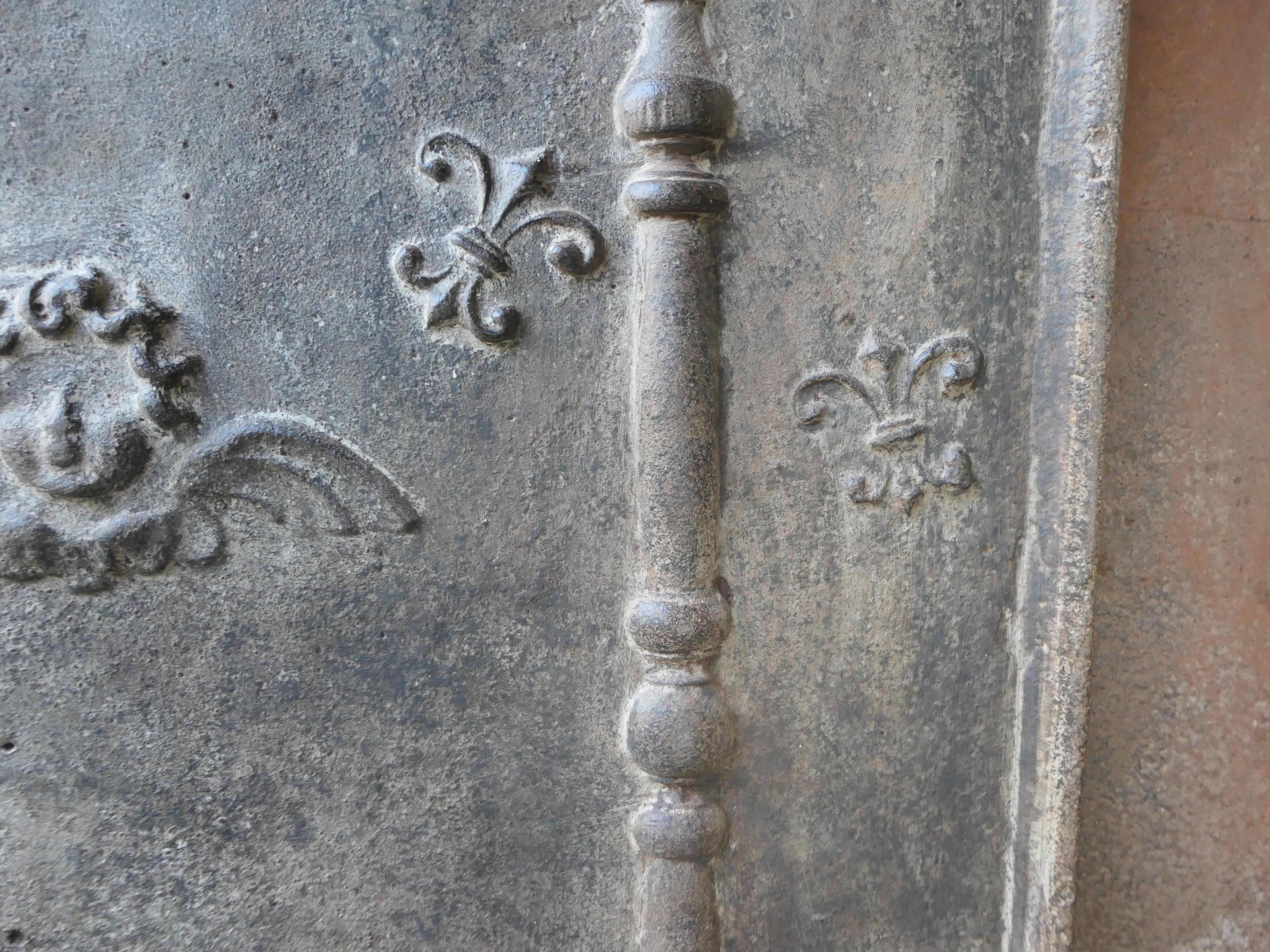 18th Century French Louis XV Fireback with Pillars and Fleurs De Lys 2