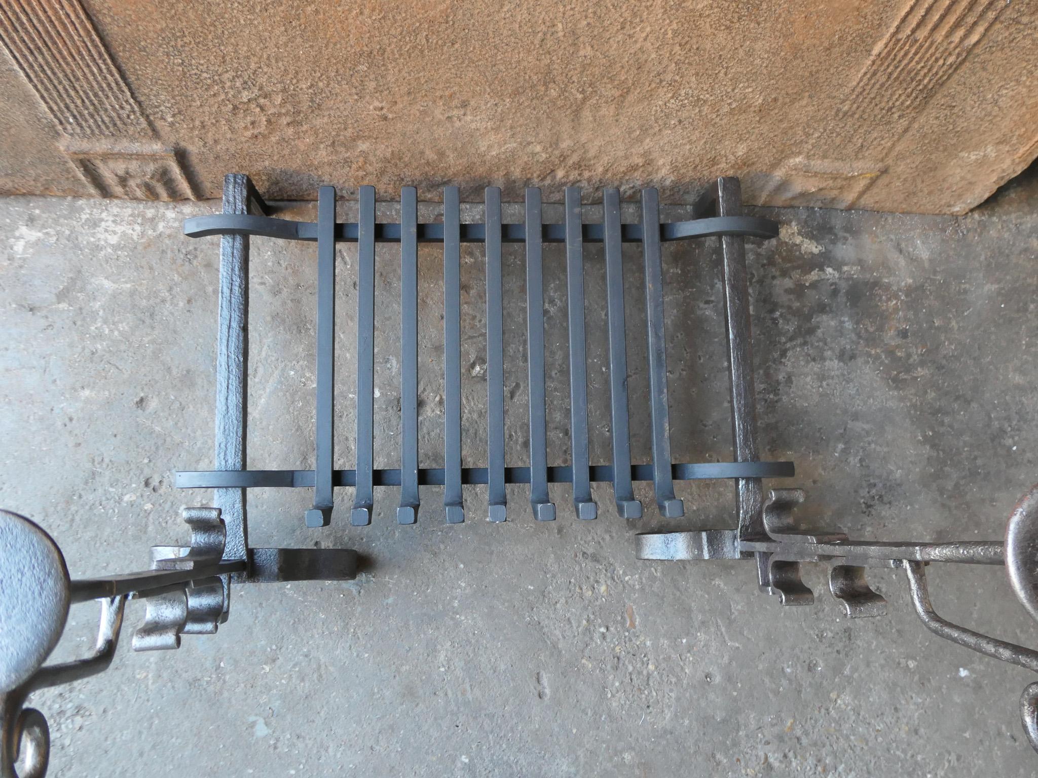 18th Century French Louis XV Fireplace Log Grate For Sale 12