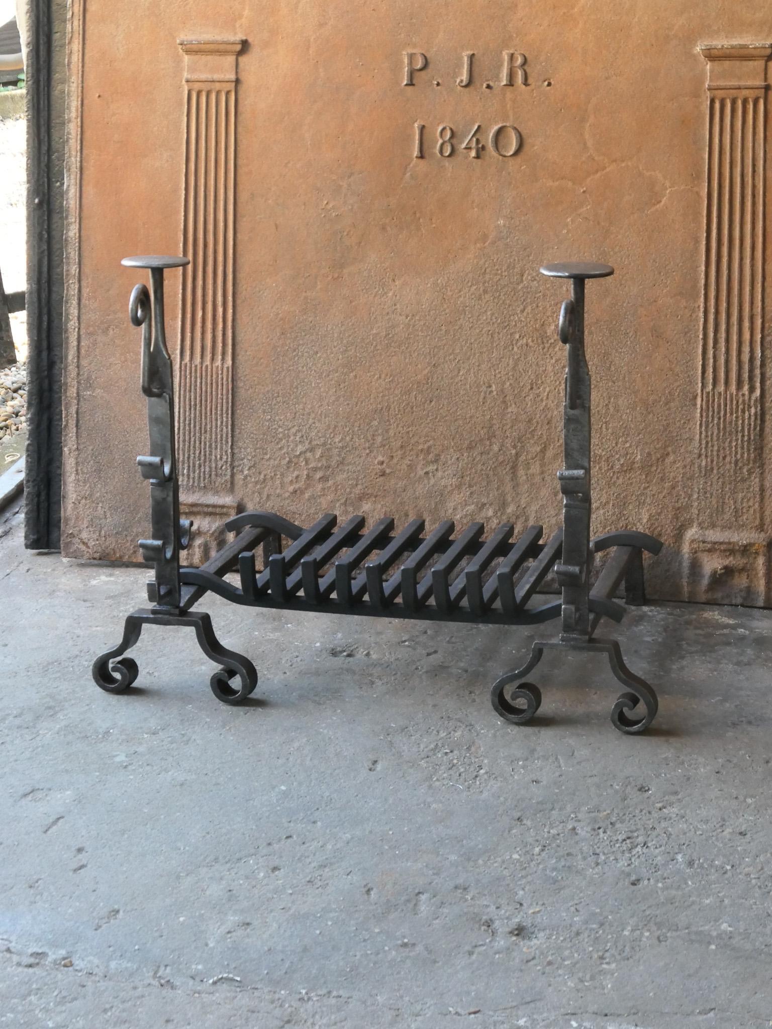 18th Century and Earlier 18th Century French Louis XV Fireplace Log Grate For Sale
