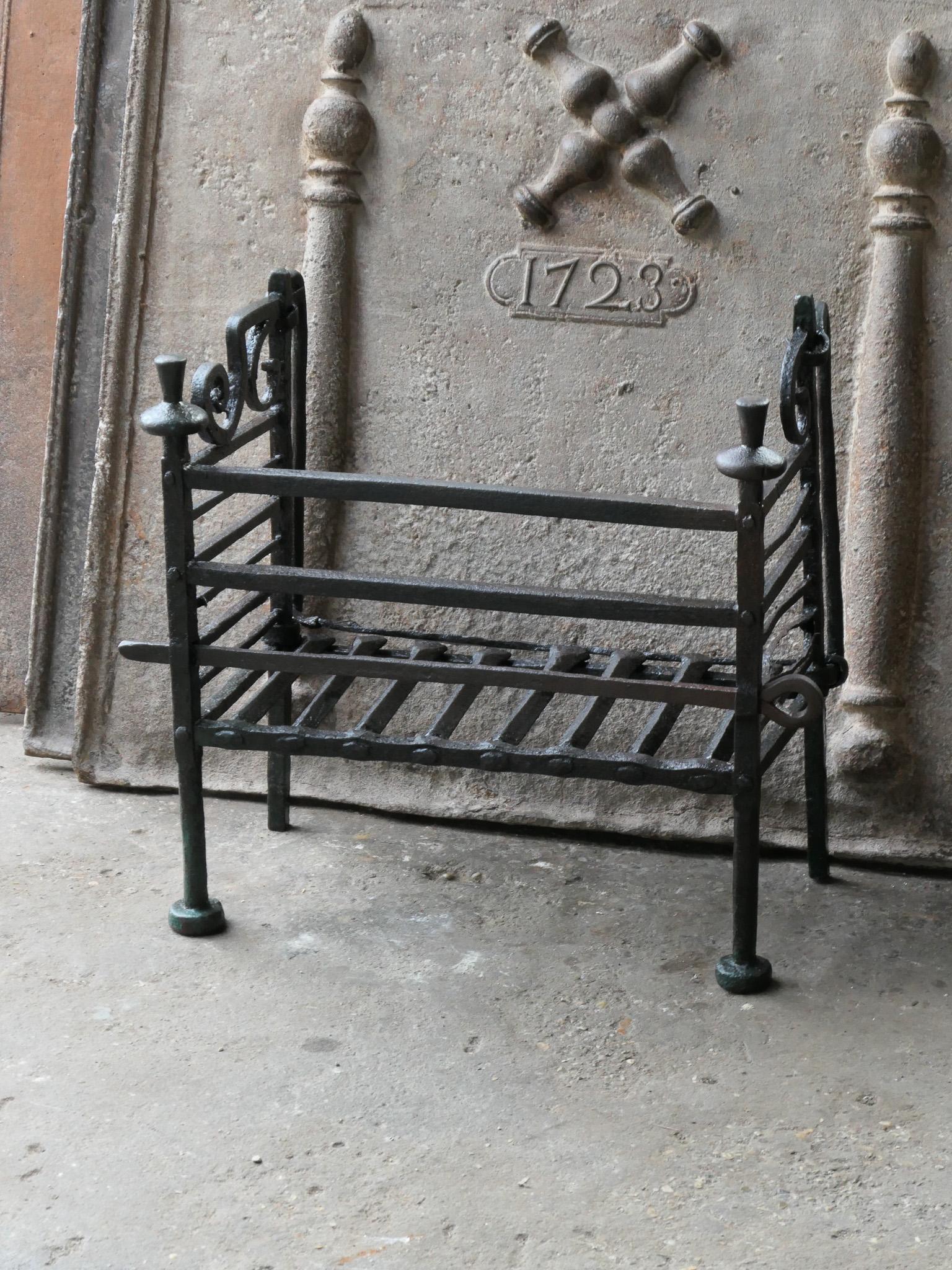 18th Century and Earlier 18th Century French Louis XV Fireplace Log Grate