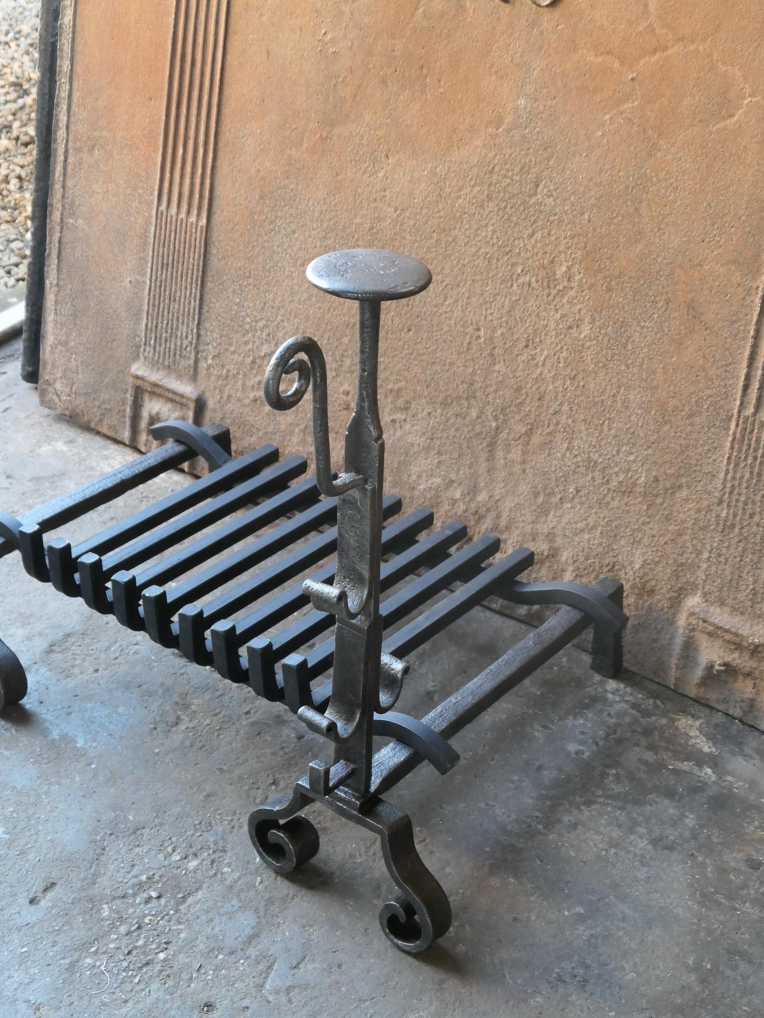 18th Century French Louis XV Fireplace Log Grate For Sale 3