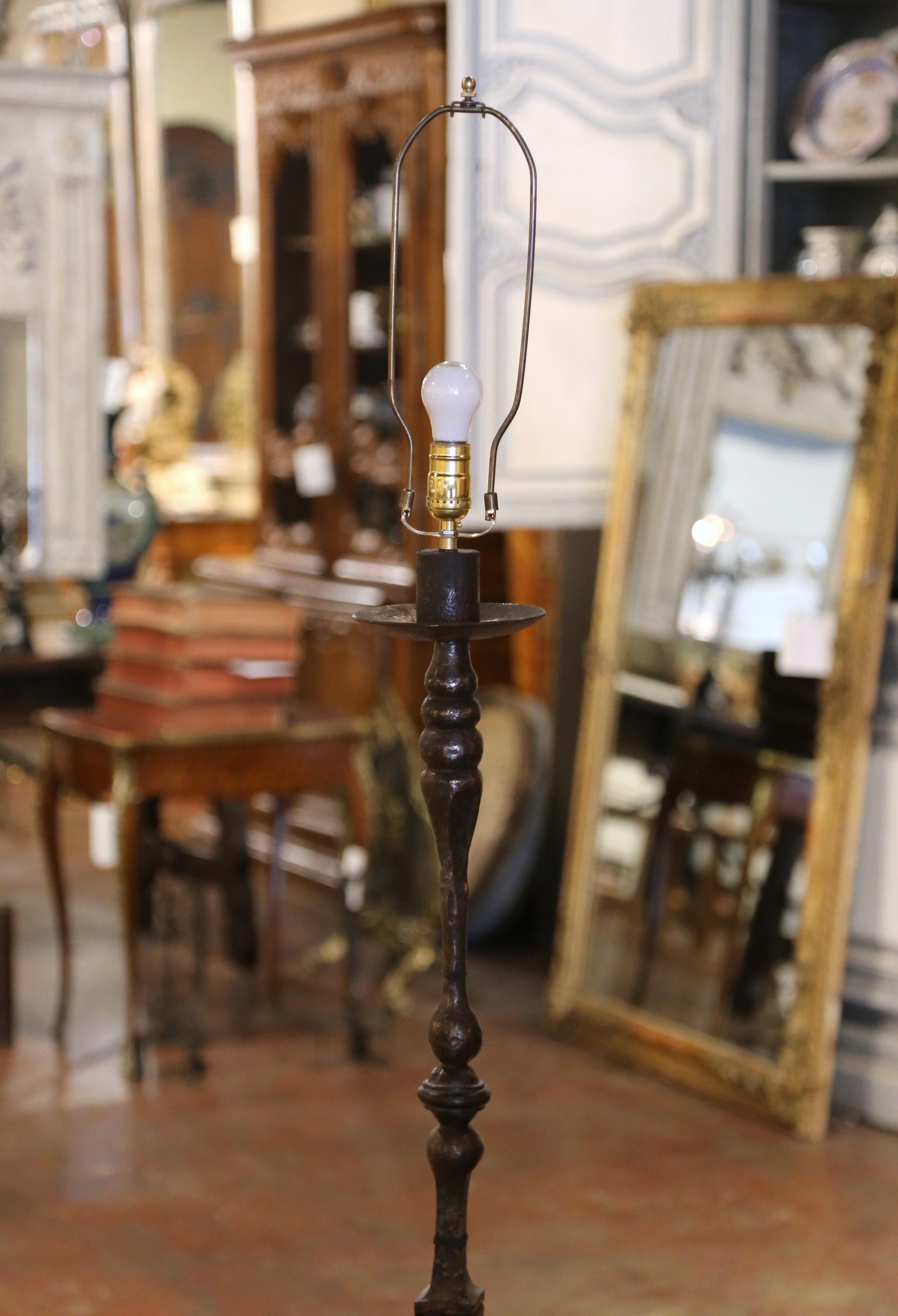 18th Century French Louis XV Forged Wrought Iron Floor Lamp In Excellent Condition In Dallas, TX