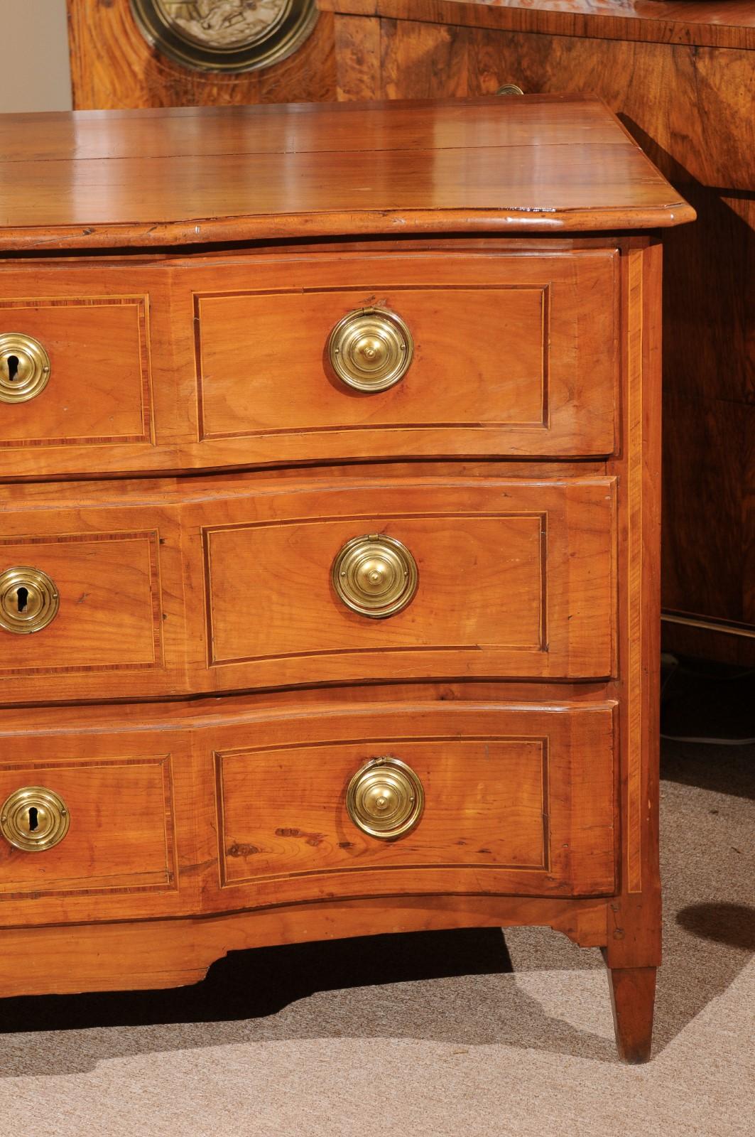 18th Century French Louis XV Fruitwood Commode with 3 Drawers & Serpentine Front For Sale 5