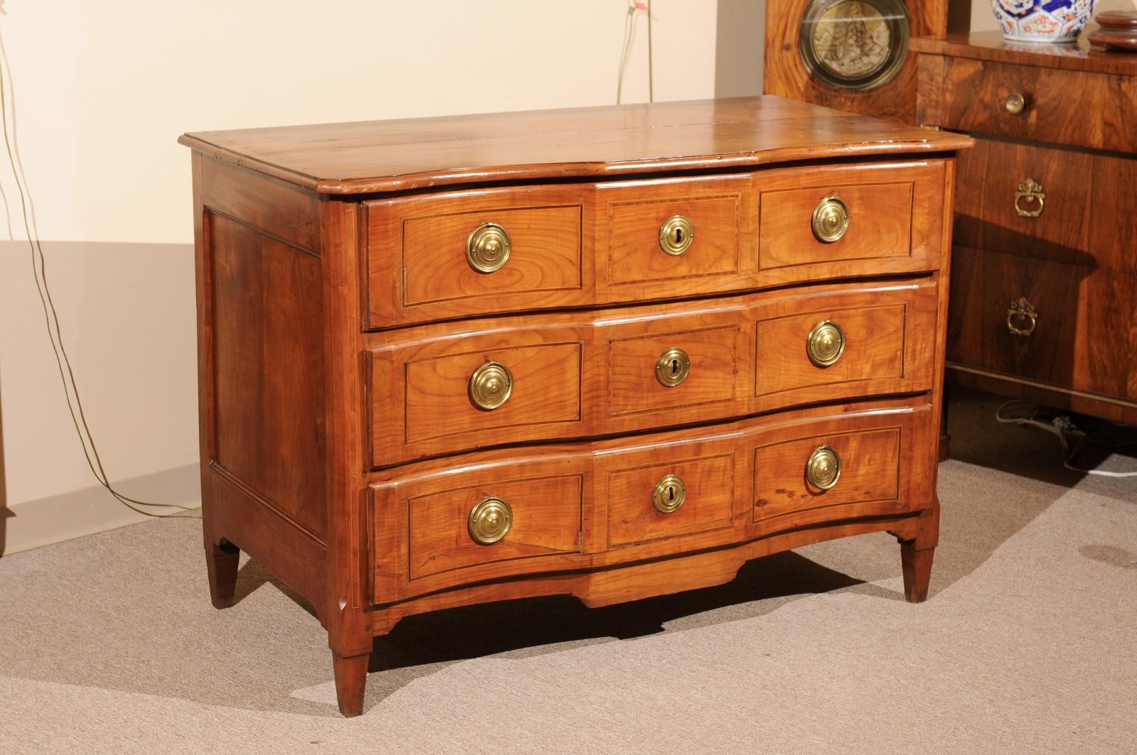 18th Century French Louis XV Fruitwood Commode with 3 Drawers & Serpentine Front For Sale 6