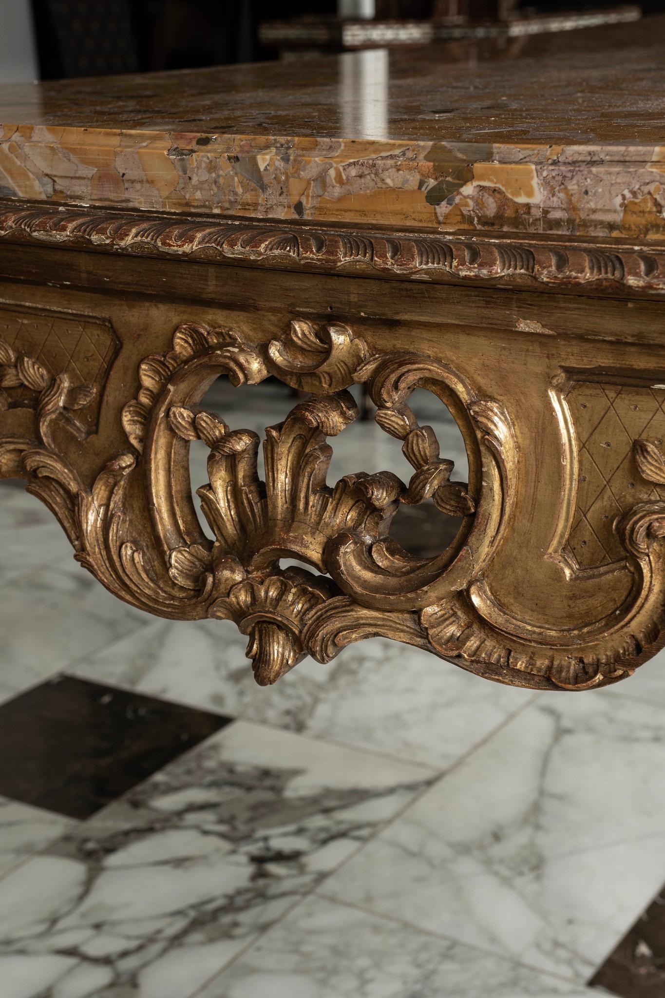 18th Century French Louis XV Giltwood Marble Top Table For Sale 2