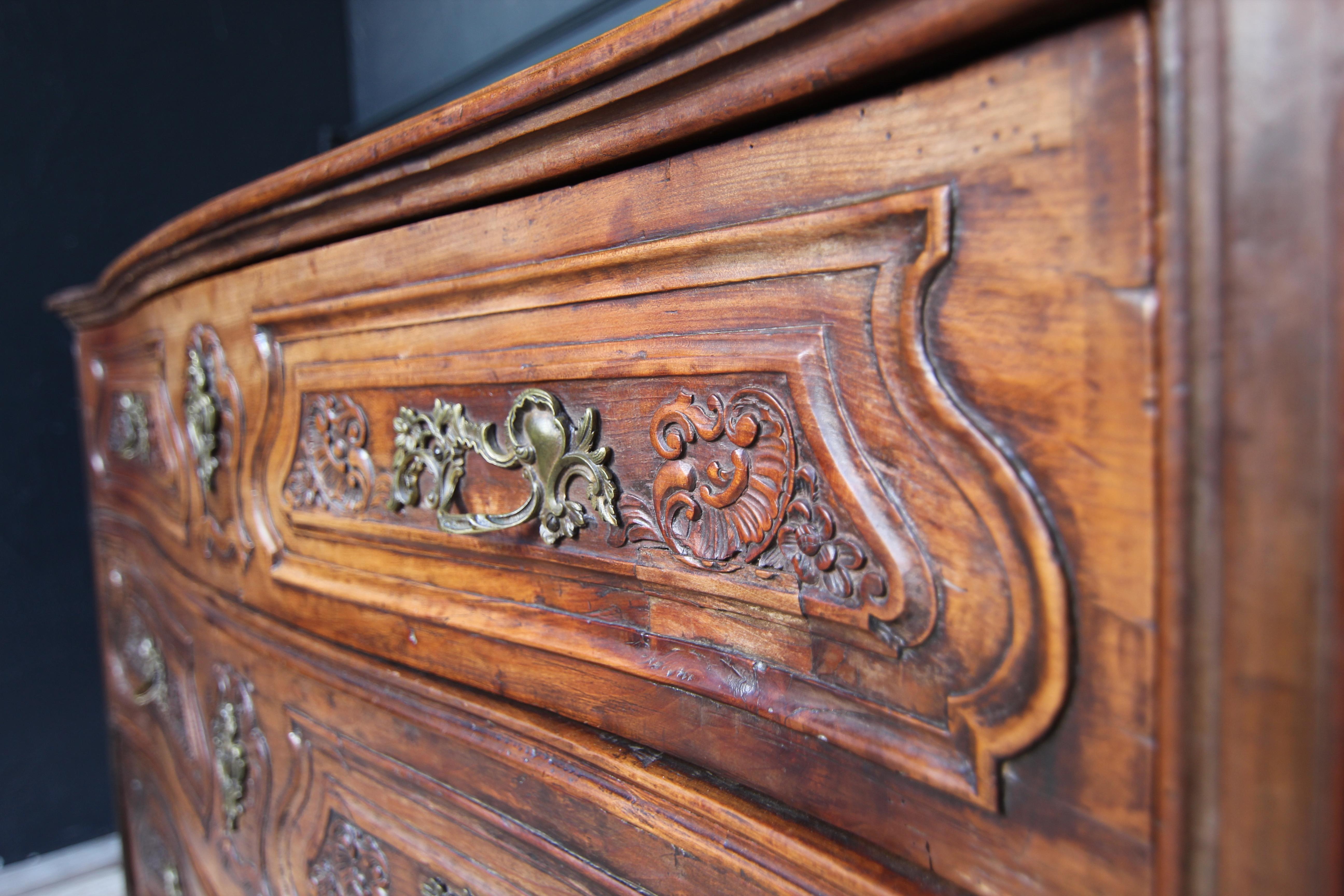 18th Century French Louis XV Hand Carved Cherrywood Serpentine Chest of Drawers 7