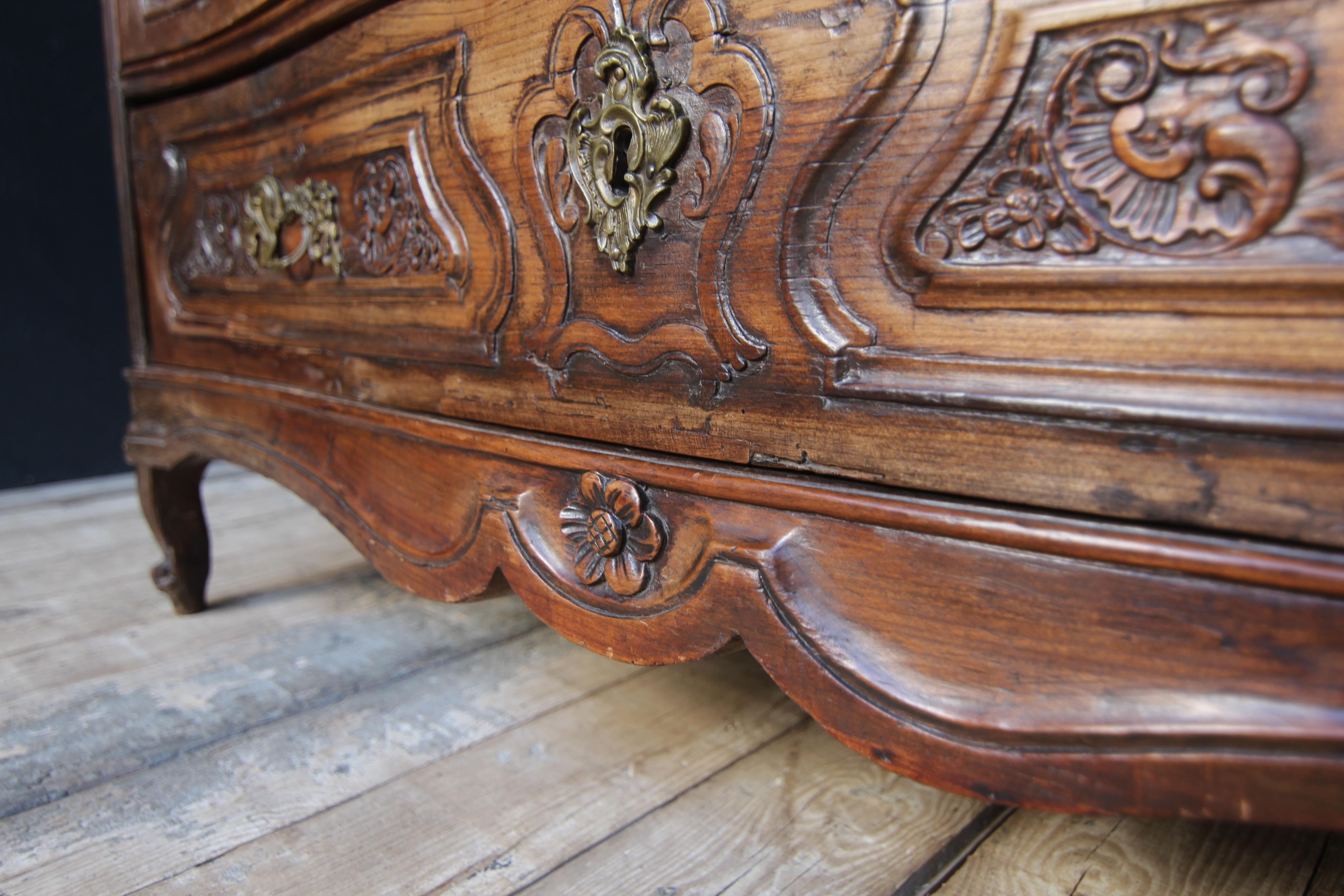 18th Century French Louis XV Hand Carved Cherrywood Serpentine Chest of Drawers 10