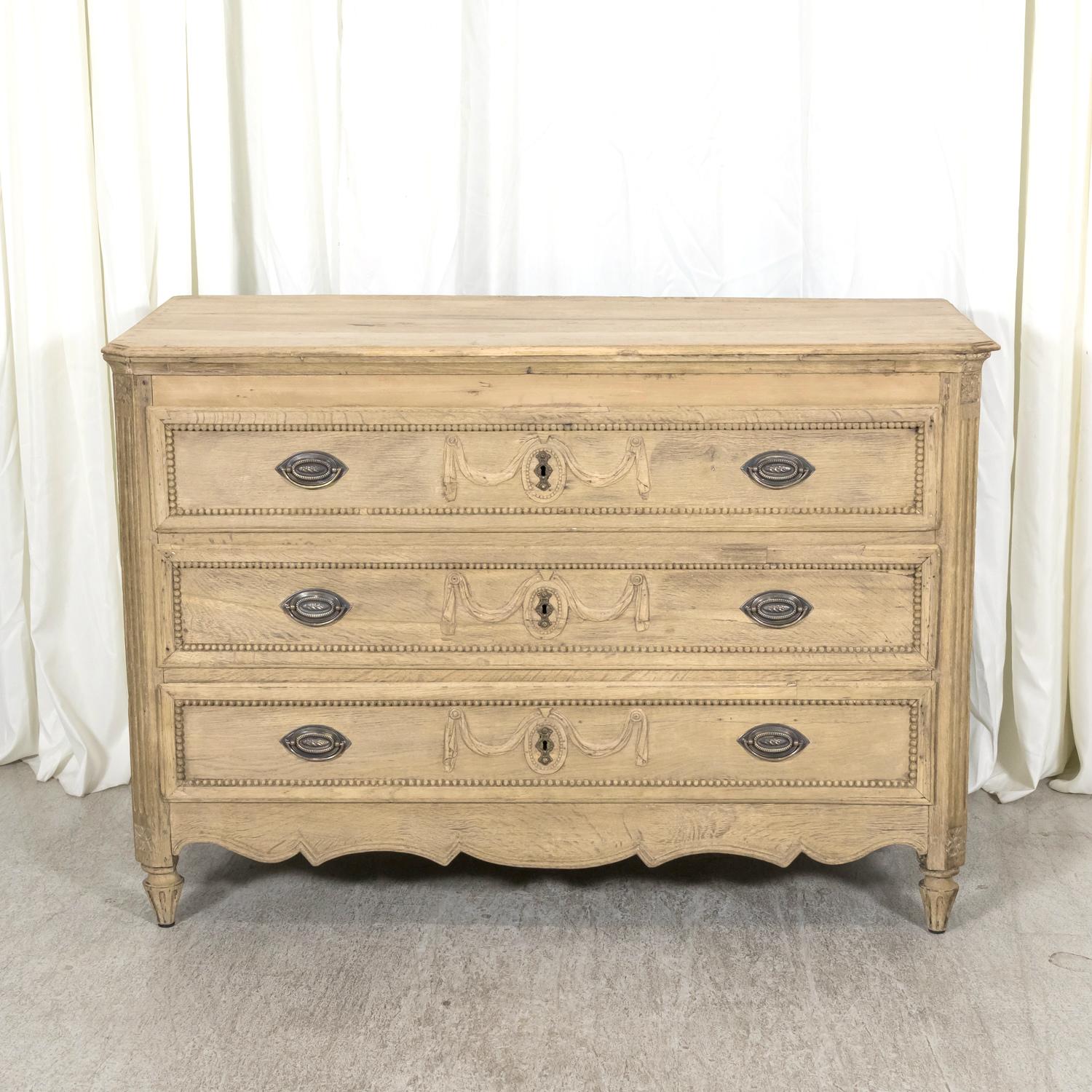 18th Century French Louis XV-Louis XVI Transition Period Bleached Oak Commode In Good Condition In Birmingham, AL