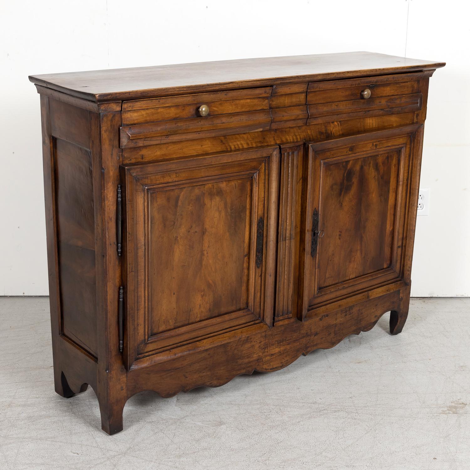 Late 18th Century 18th Century French Louis XV-Louis XVI Transition Period Walnut Buffet d'Appui