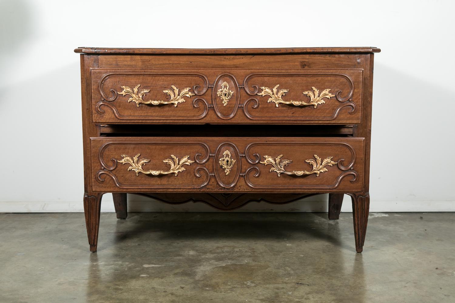 18th Century French Louis XV-Louis XVI Transition Period Walnut Commode 1