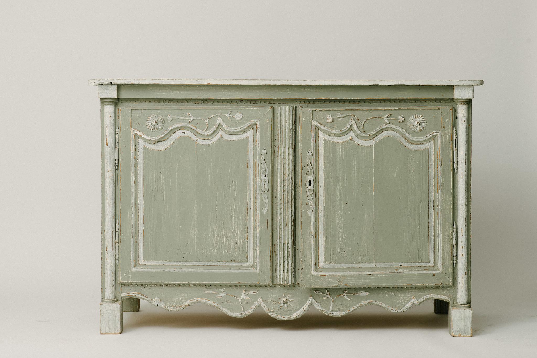 18th Century French Louis XV Painted Buffet In Good Condition In Houston, TX