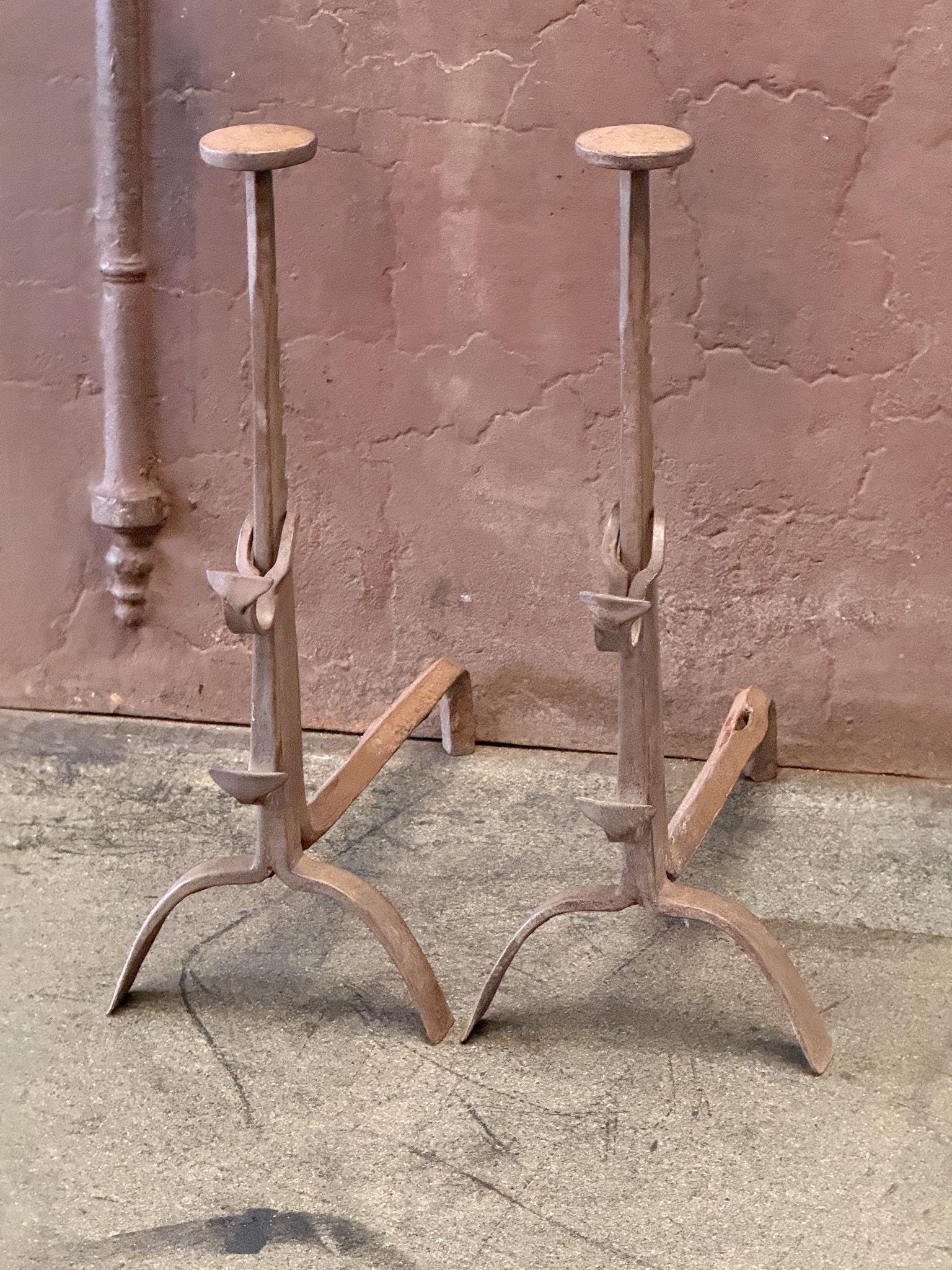18. Jahrhundert Französisch Louis XV Periode Andirons oder Firedogs (Louis XV.) im Angebot