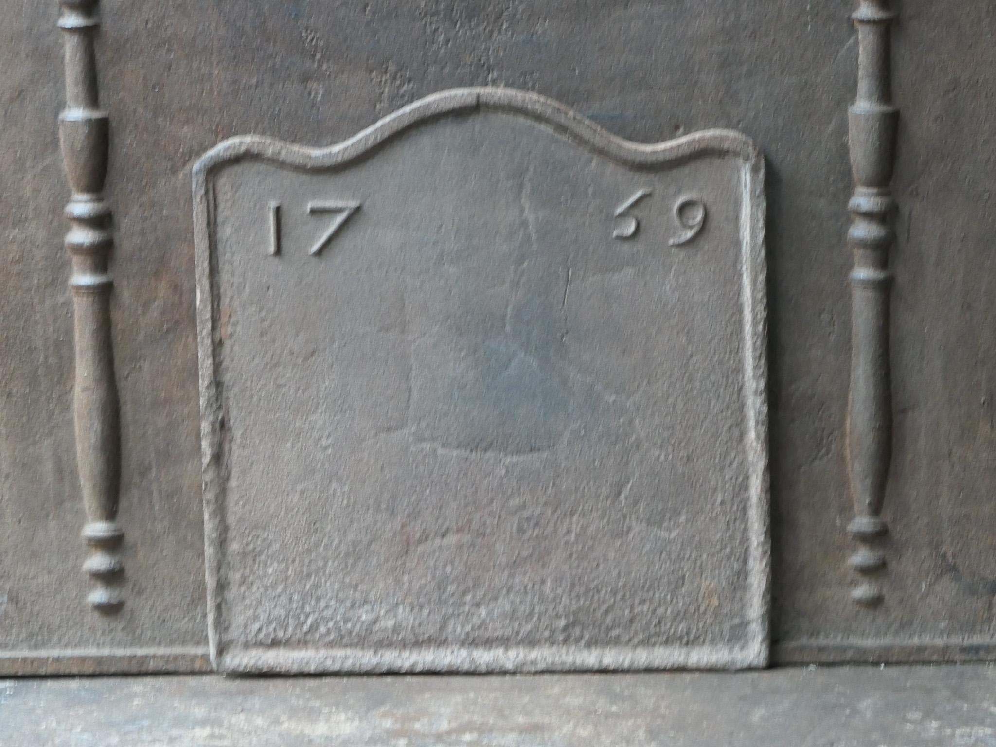 Moulage Plaque de cheminée / dosseret d'époque Louis XV du XVIIIe siècle  en vente