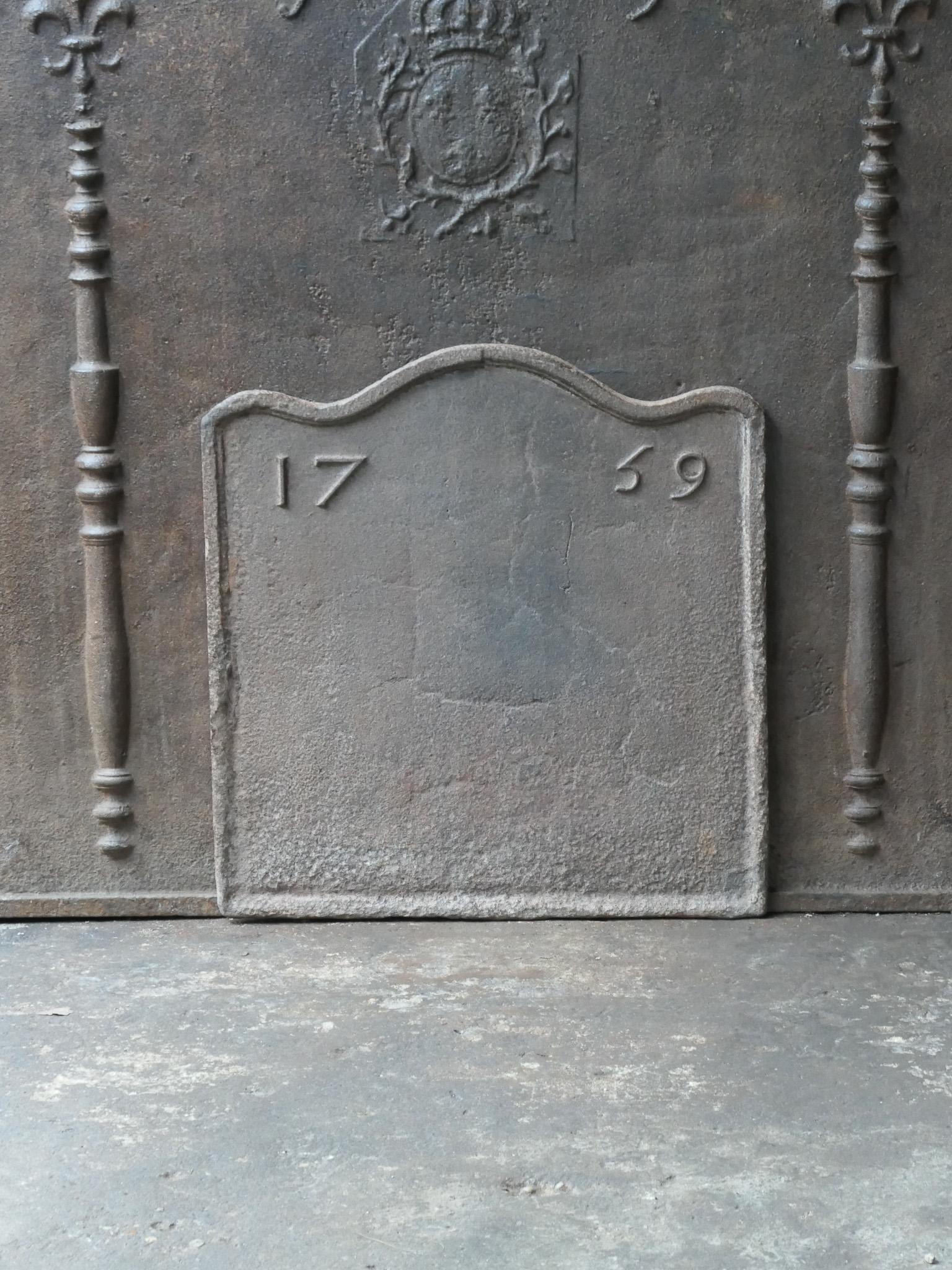 Plaque de cheminée / dosseret d'époque Louis XV du XVIIIe siècle  en vente 1