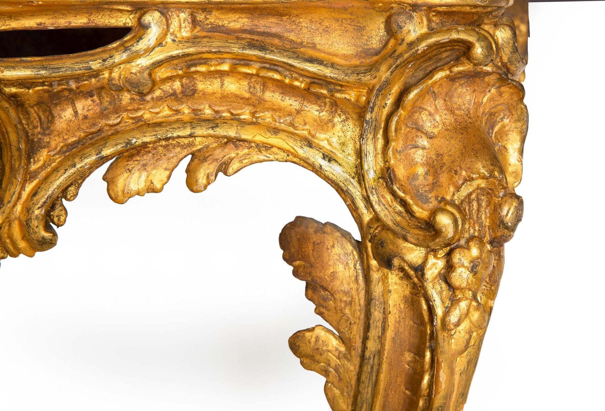 Mesa consola de muelle de mármol de madera dorada de la época Luis XV francesa del siglo XVIII siglo XVIII y antes en venta