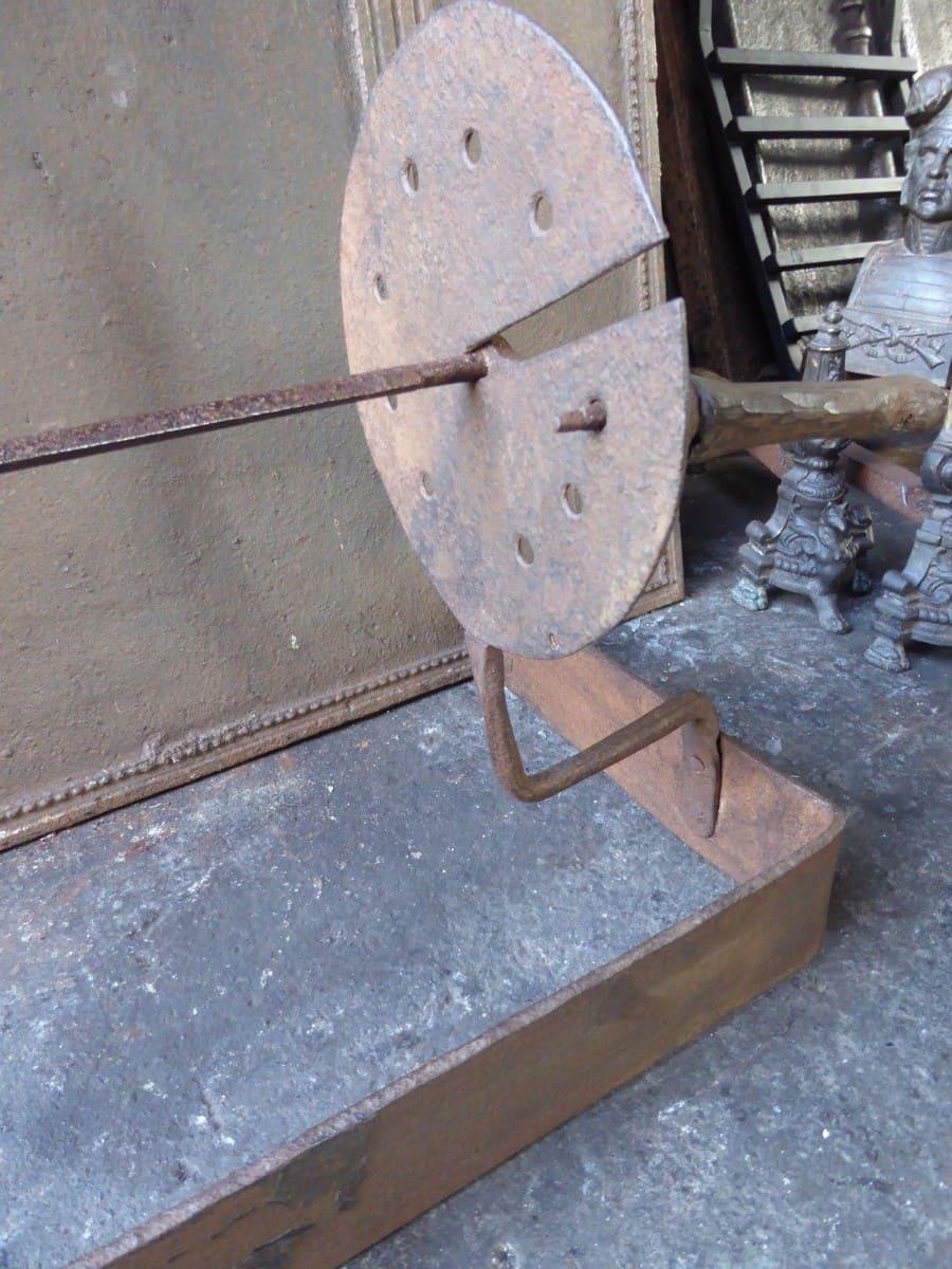 Rôtissoire manuelle d'époque Louis XV (18e siècle) en vente 3