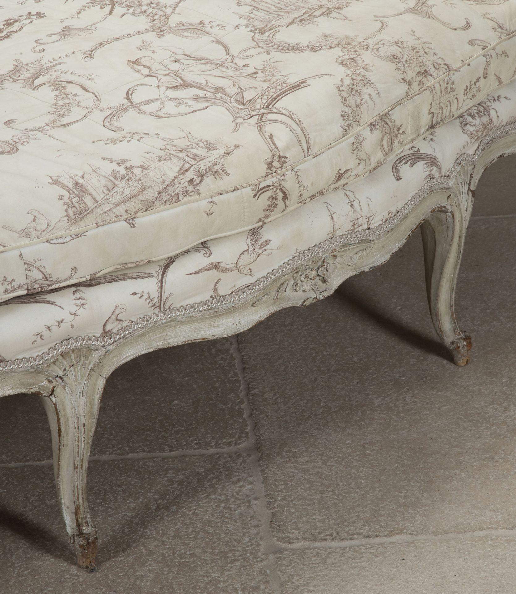 18th Century French Louis XV Period Sofa siglo XVIII y antes en venta