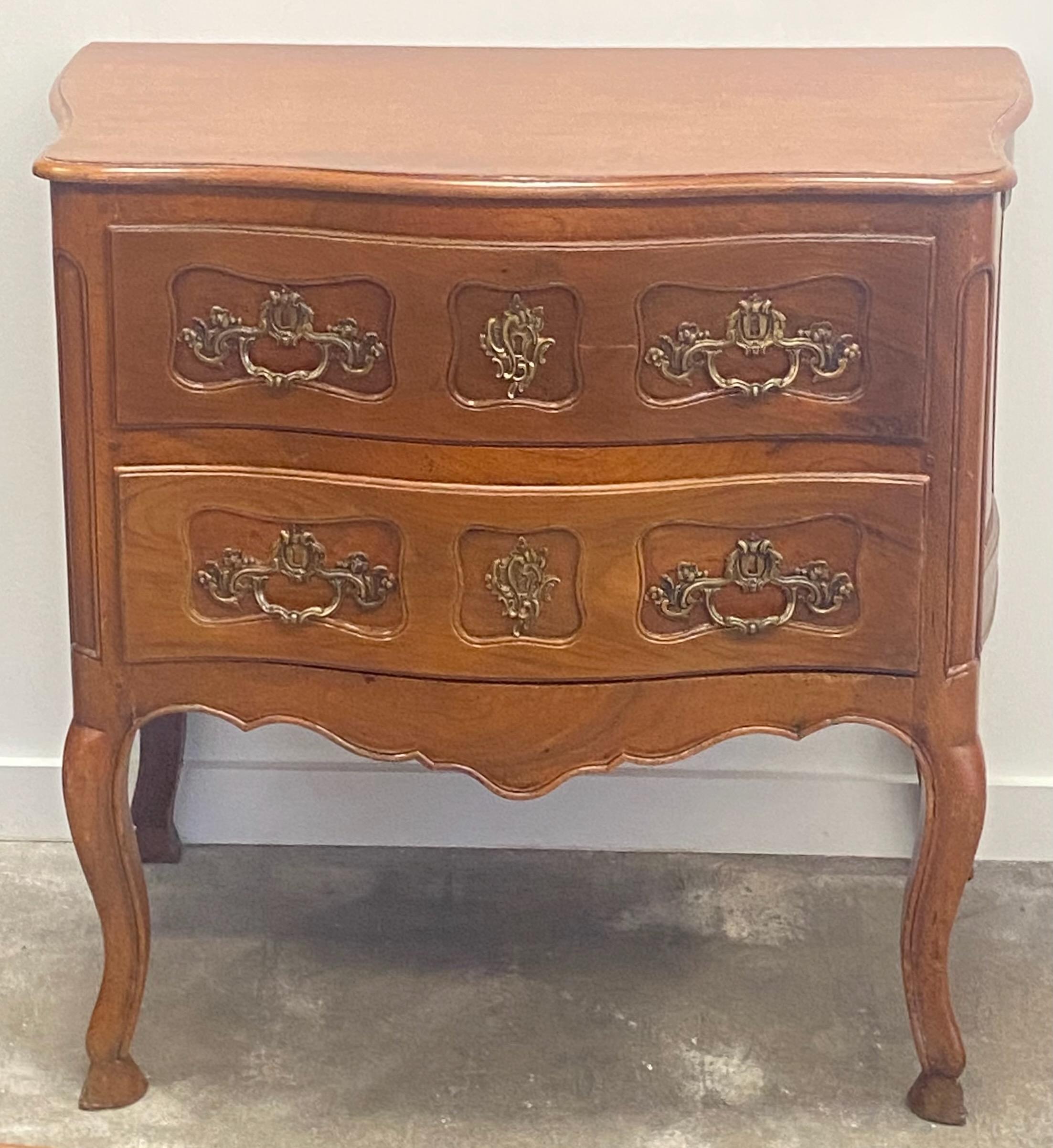 18th Century French Louis XV Period Walnut Two Drawer Commode In Good Condition For Sale In San Francisco, CA