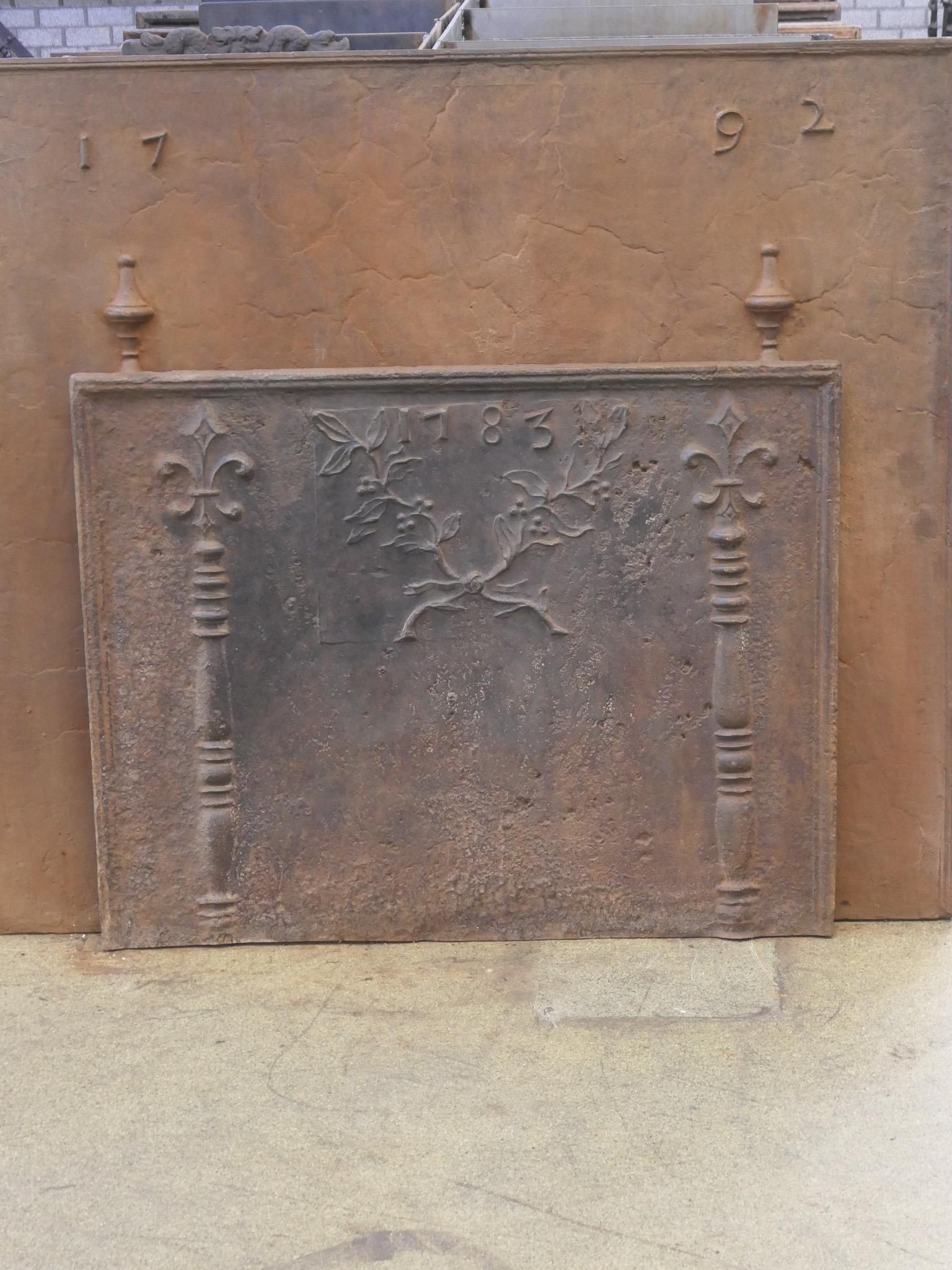 Francese Colonne d'Ercole Luigi XV francese del XVIII secolo  Rivestimento del camino / Backsplash in vendita