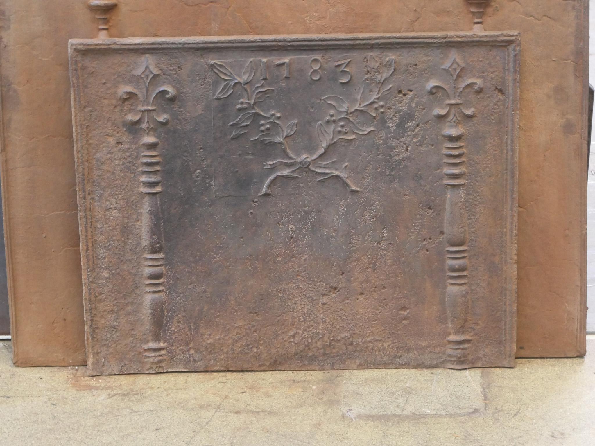 Fino al XVIII secolo Colonne d'Ercole Luigi XV francese del XVIII secolo  Rivestimento del camino / Backsplash in vendita