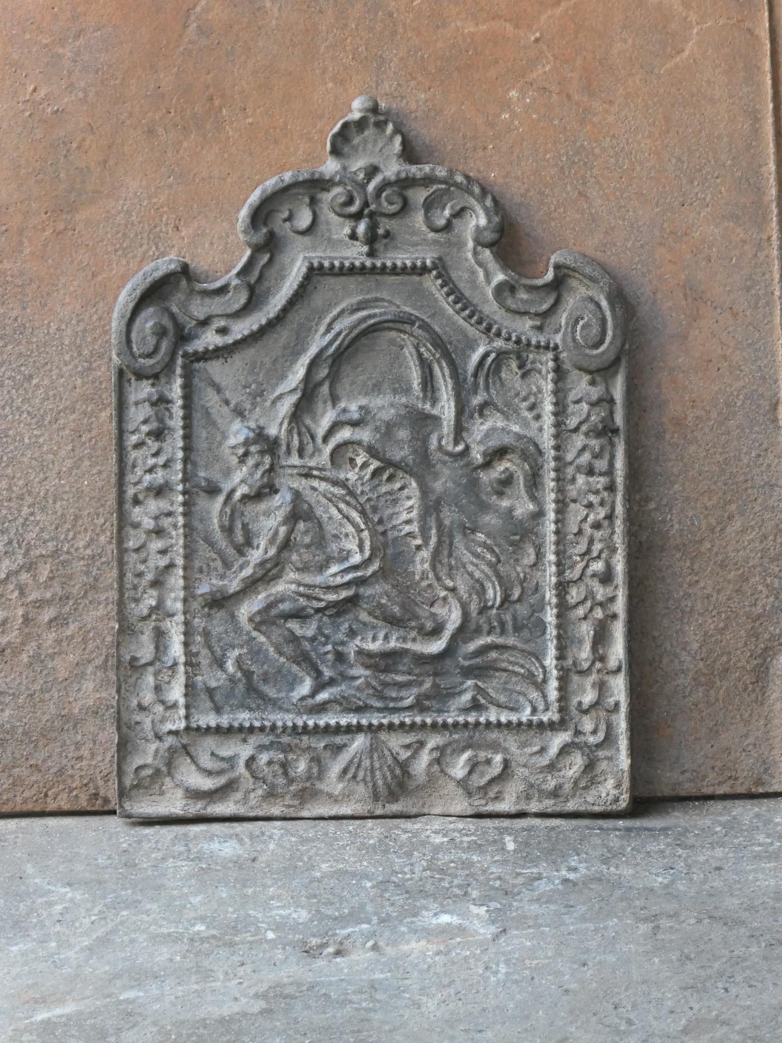 18th Century French Louis XV 'Scylla and Charybdis' Fireback / Backsplash In Good Condition For Sale In Amerongen, NL