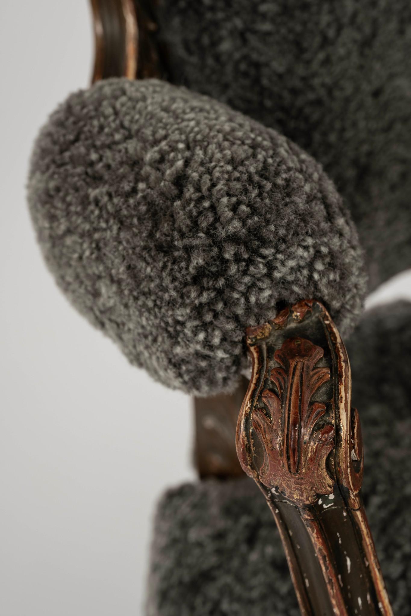 18th Century French Louis XV Sheepskin Bergère For Sale 8