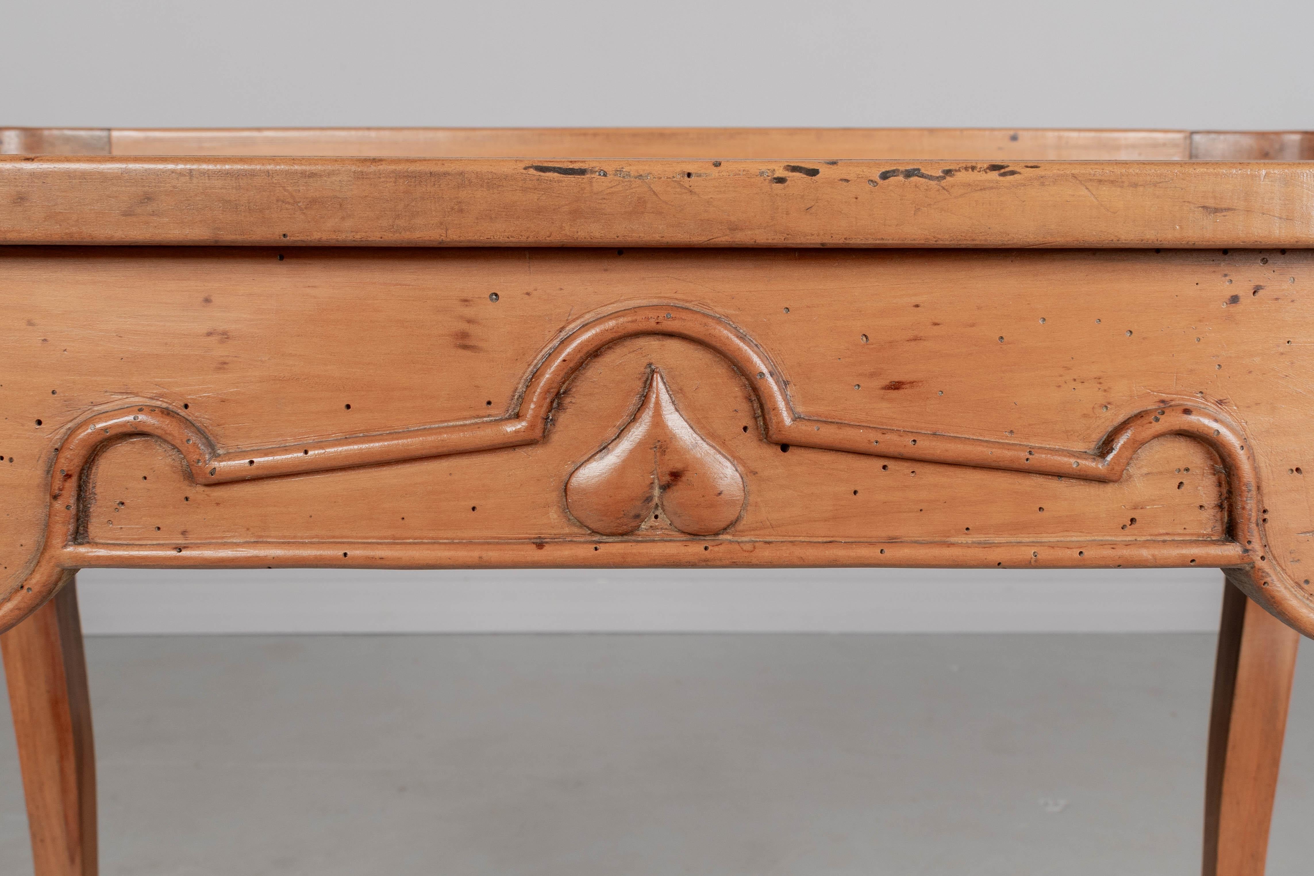 Table d'appoint ou écritoire Louis XV du XVIIIe siècle en vente 4