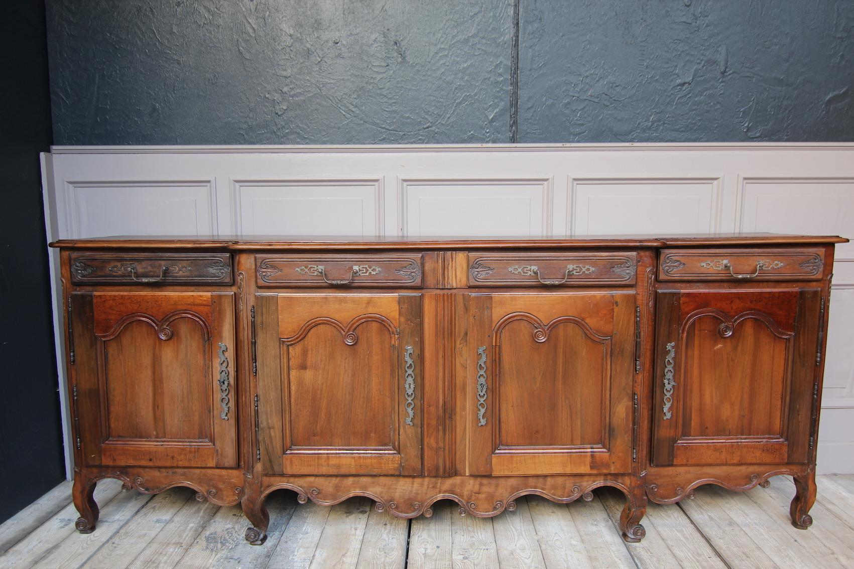 Hand-Carved 18th Century French Louis XV Sideboard or Buffet Made of Walnut For Sale