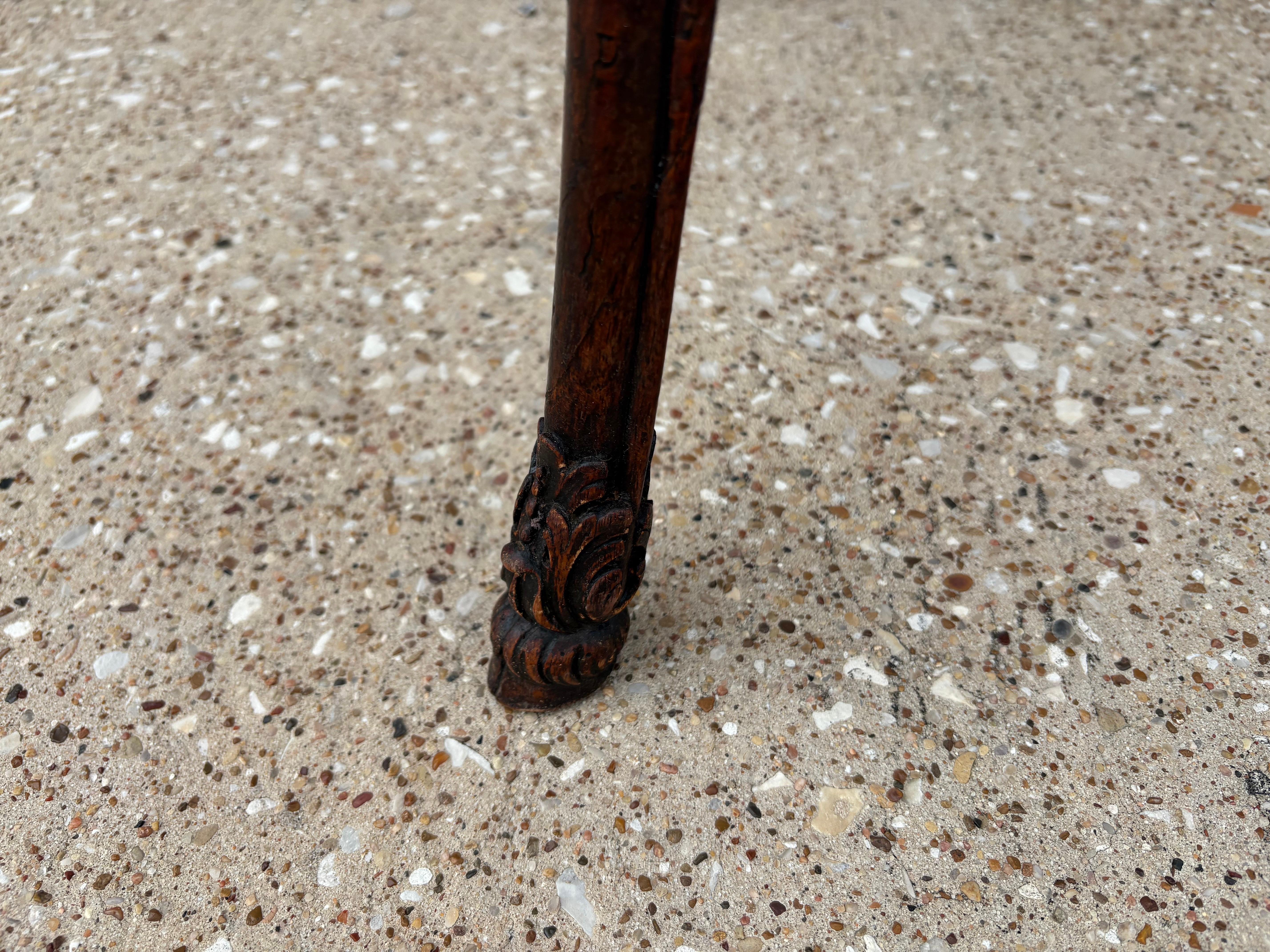 Französischer Louis XV-Tisch aus dem 18. im Angebot 4