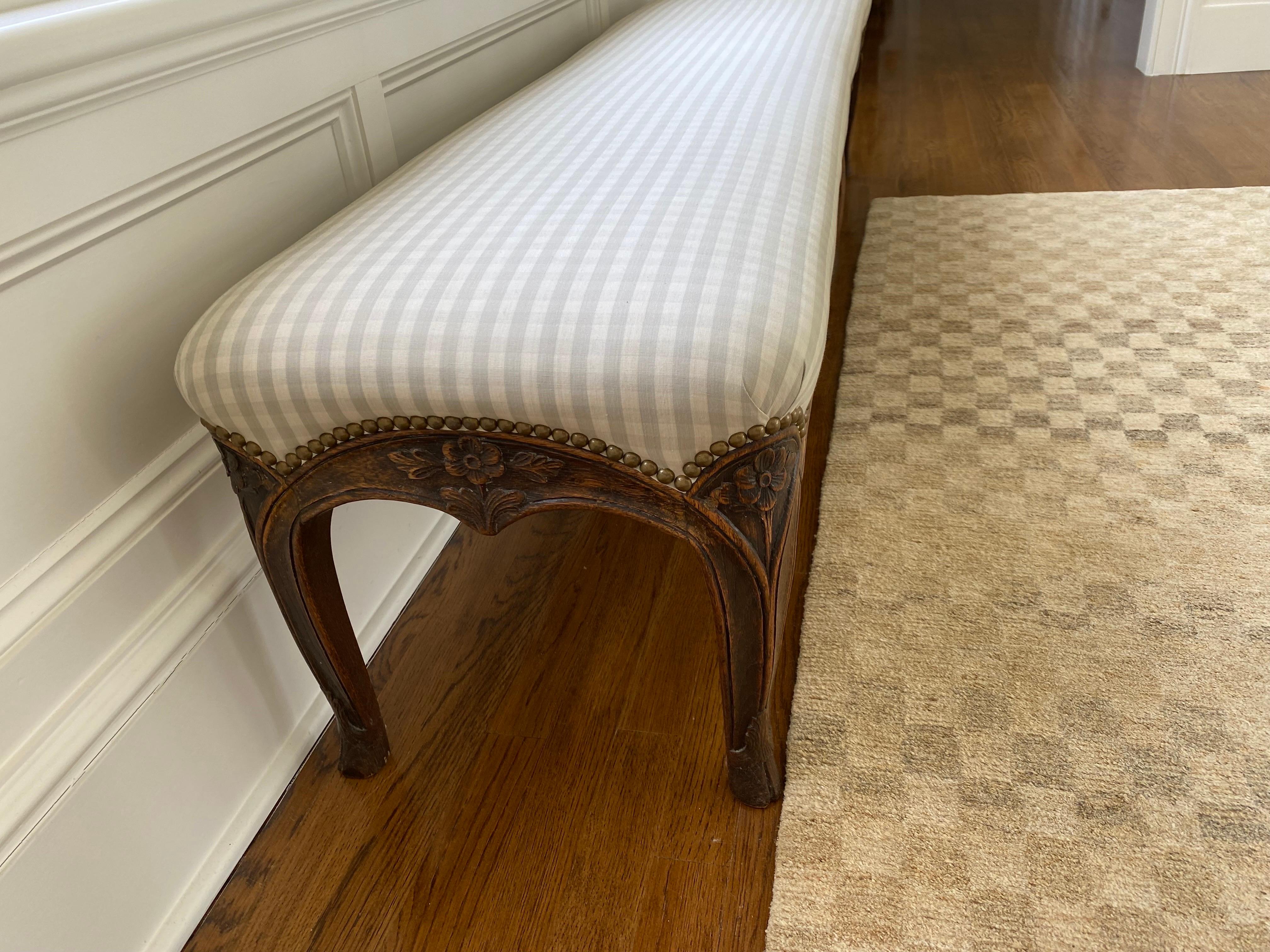 18th Century French Louis XV Upholstered Bench For Sale 2