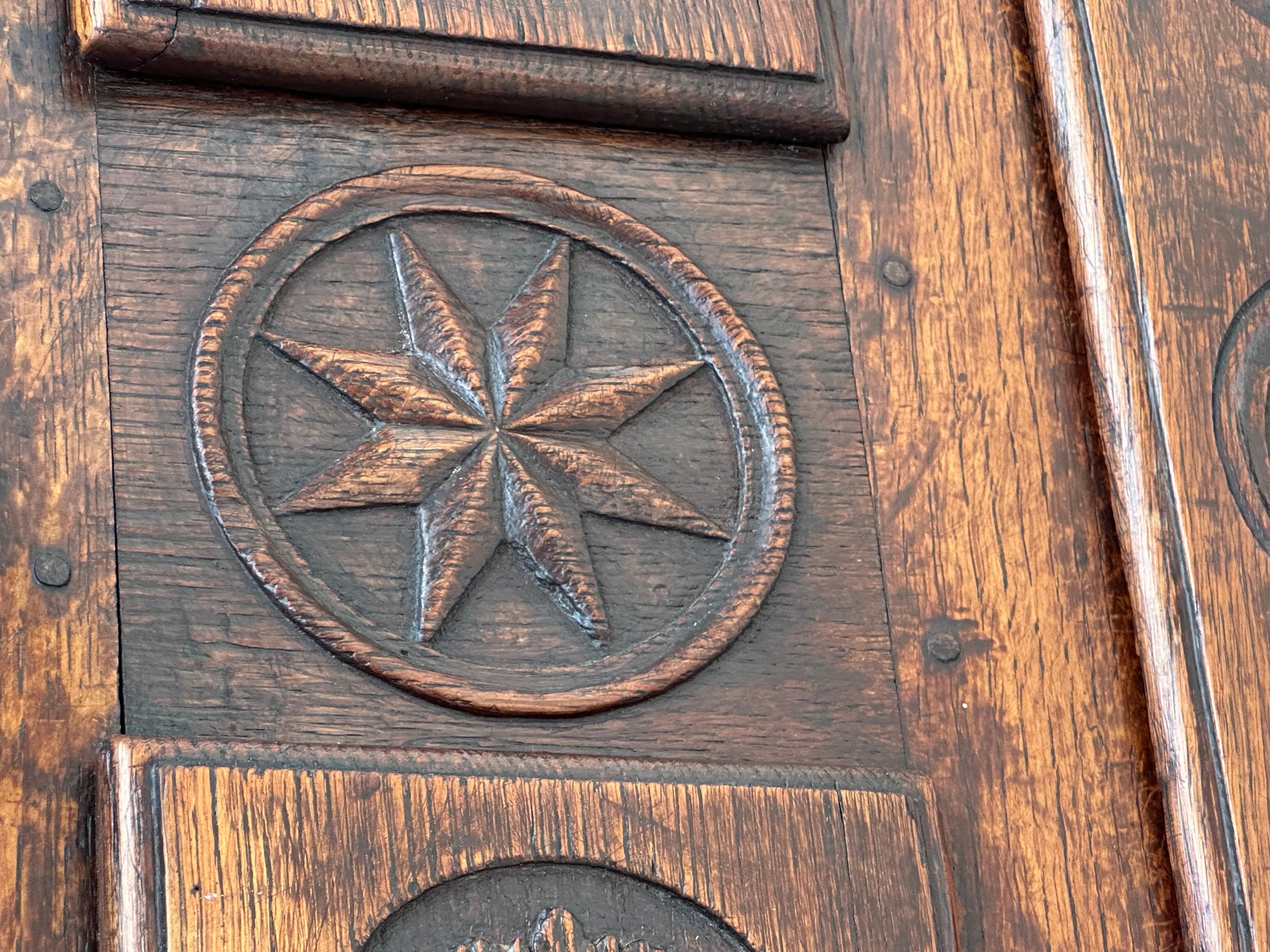 18th Century and Earlier 18th Century French Louis XV Walnut and Oak Chest of Drawers For Sale