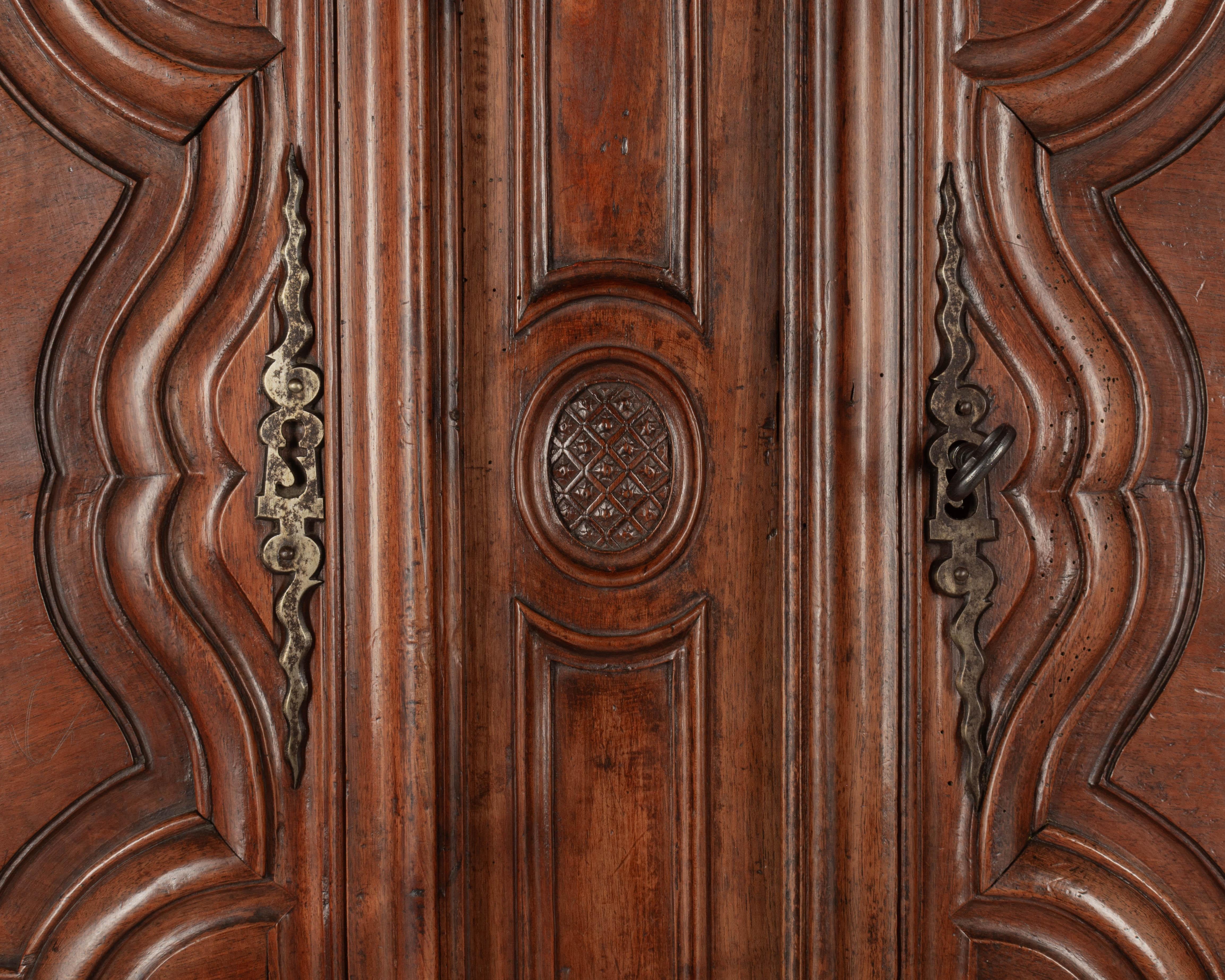 18th Century French Louis XV Walnut Armoire For Sale 3