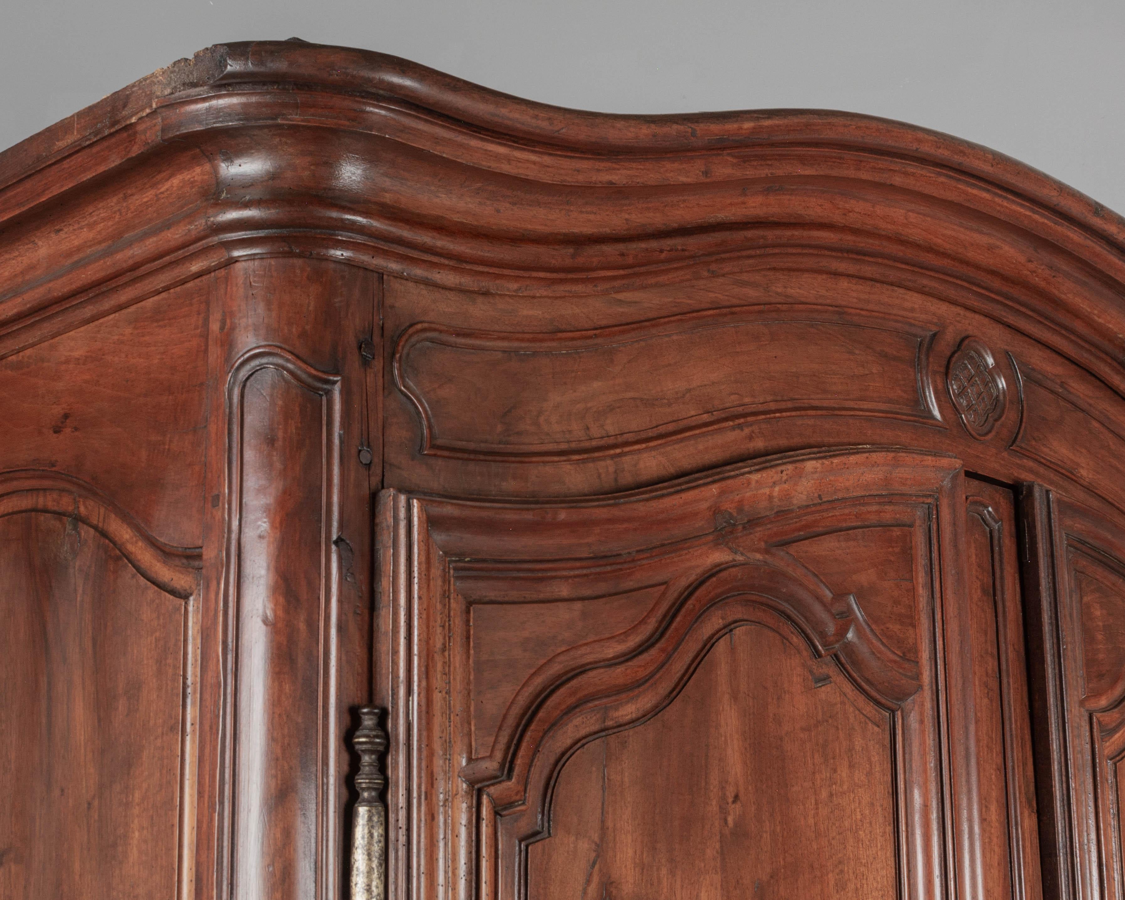 18th Century French Louis XV Walnut Armoire For Sale 7