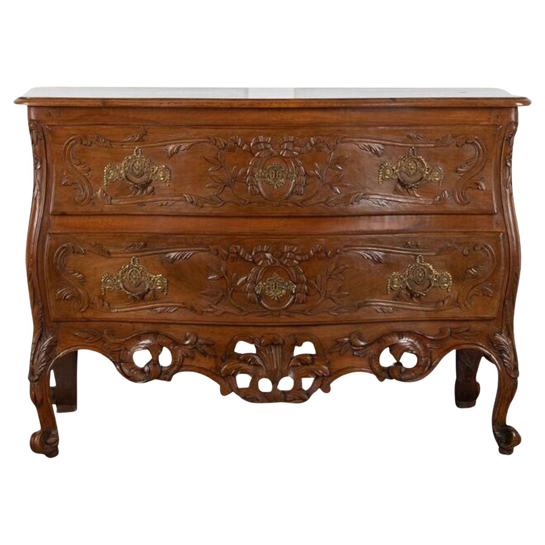 Commode francese in noce Luigi XV del XVIII secolo