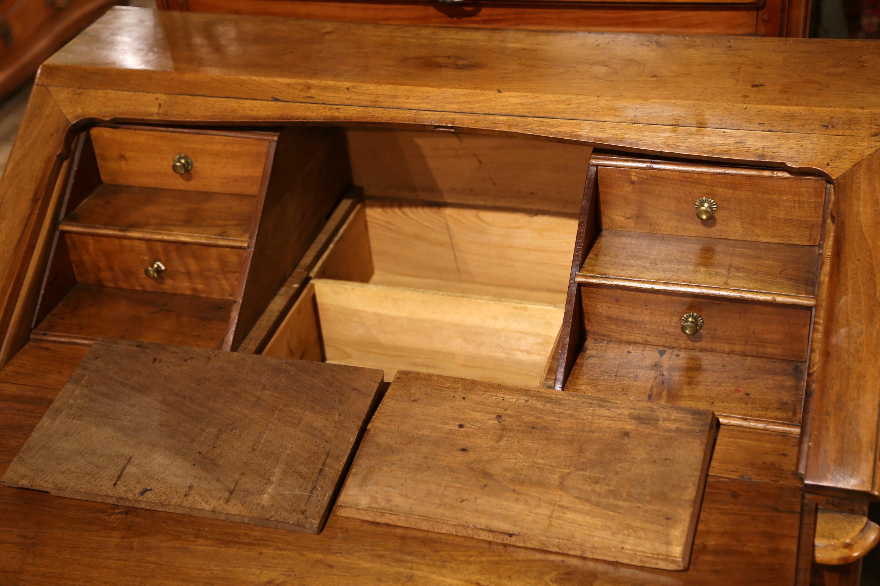 18th Century French Louis XV Walnut Desk Secretary from Provence 3