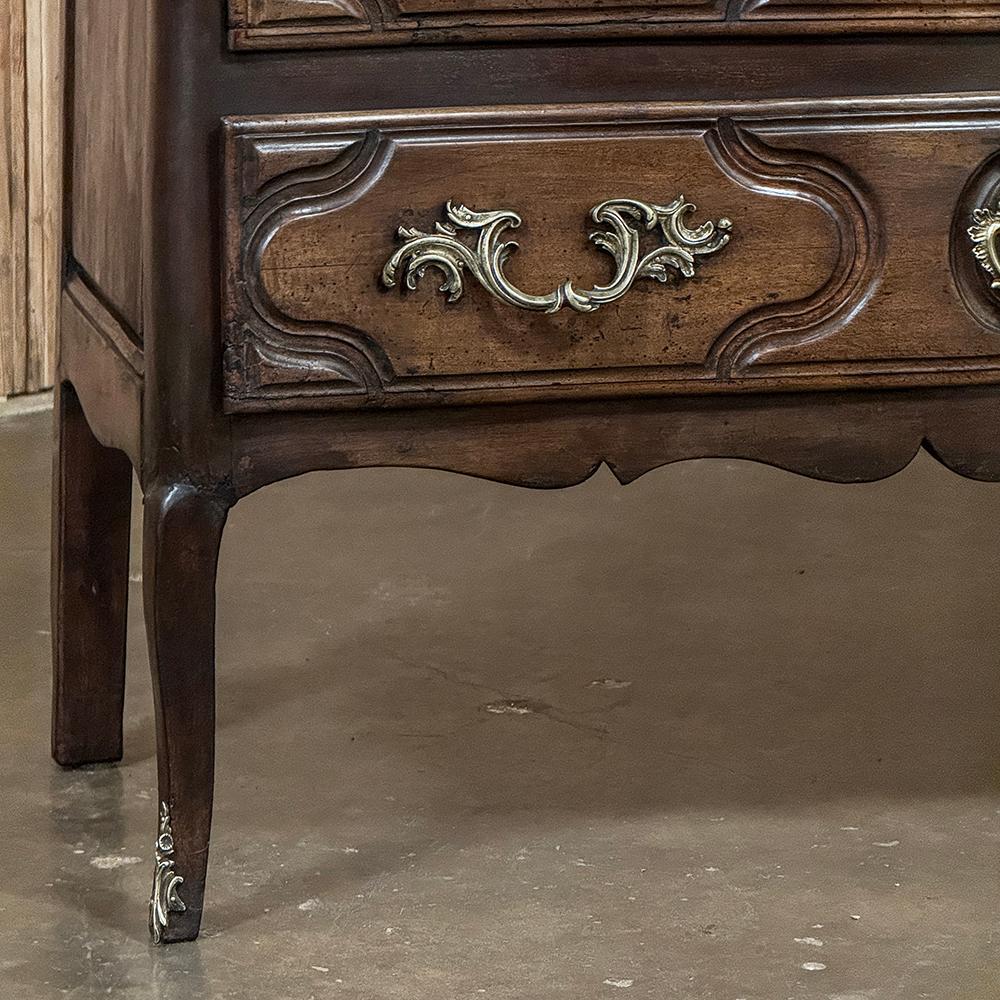 18th Century French Louis XV Walnut Marble Top Commode For Sale 5
