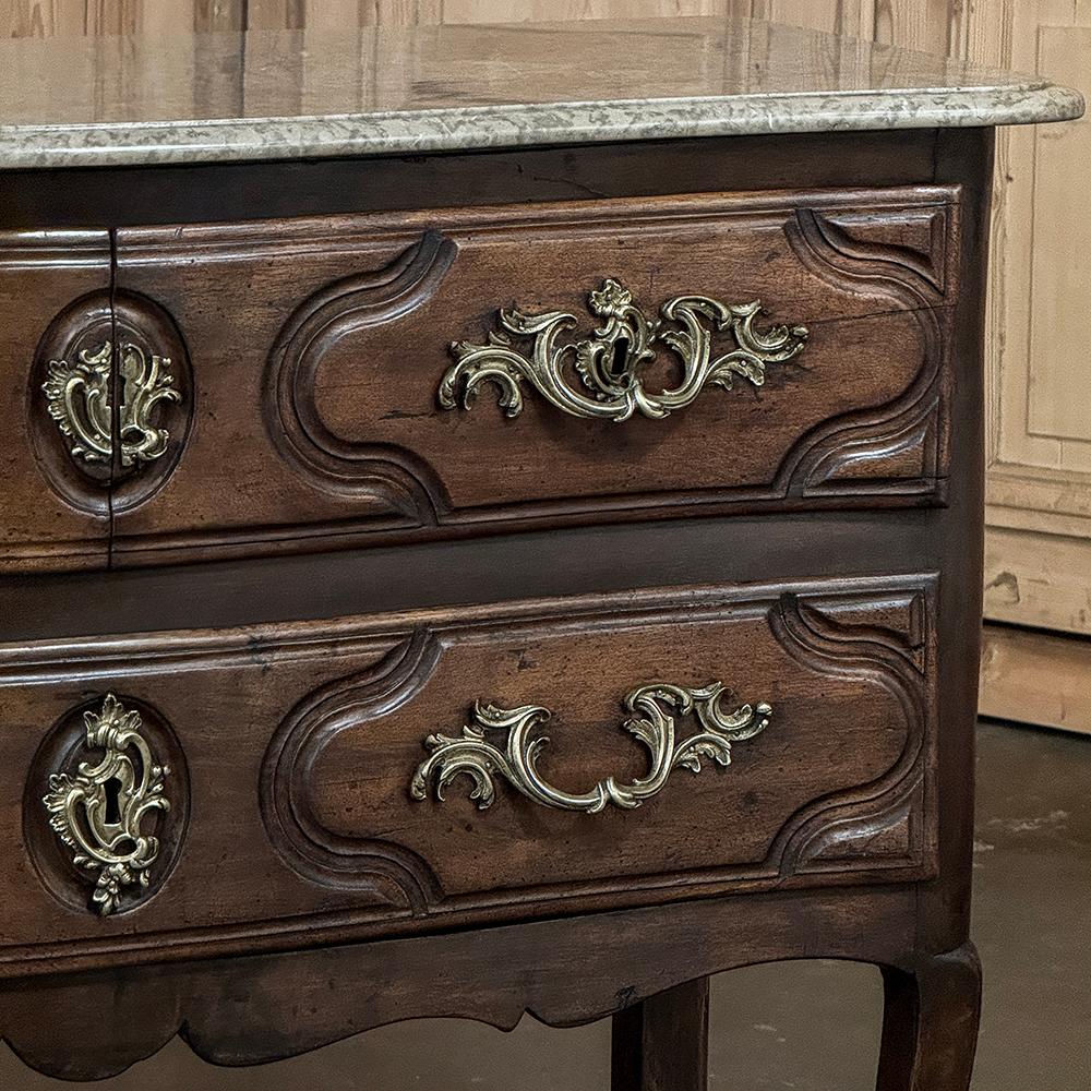18th Century French Louis XV Walnut Marble Top Commode For Sale 6