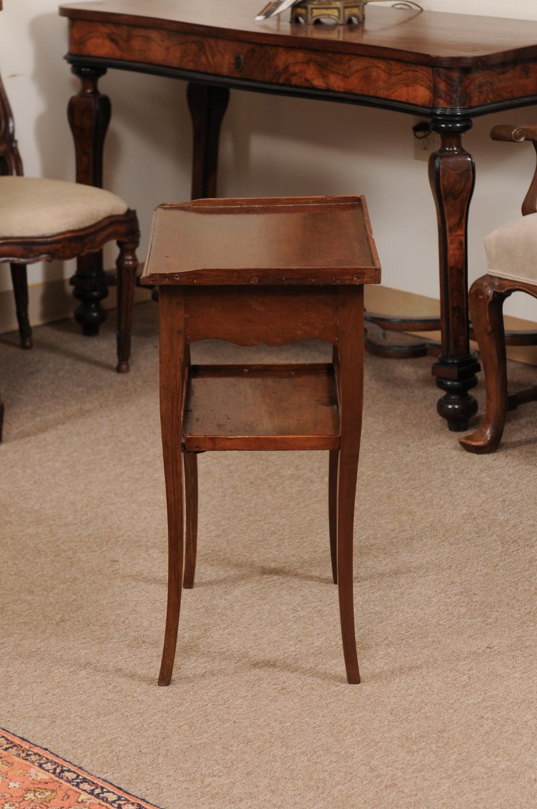 18th Century French Louis XV Walnut Side Table  For Sale 8