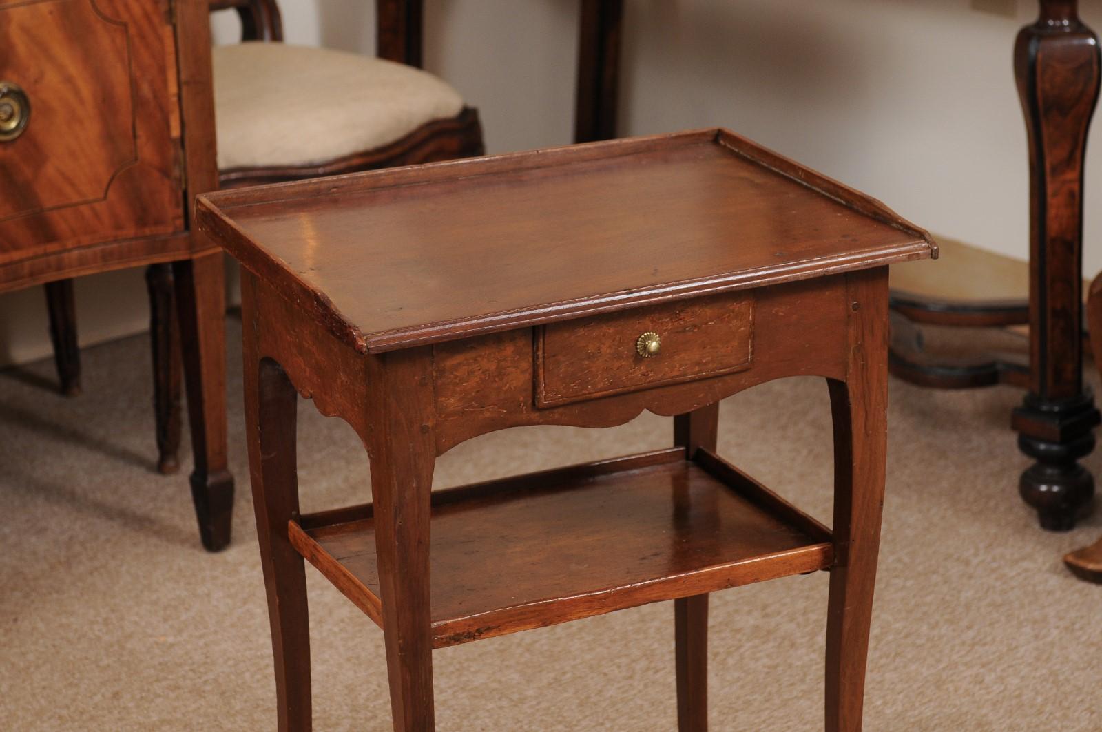 18th Century and Earlier 18th Century French Louis XV Walnut Side Table  For Sale
