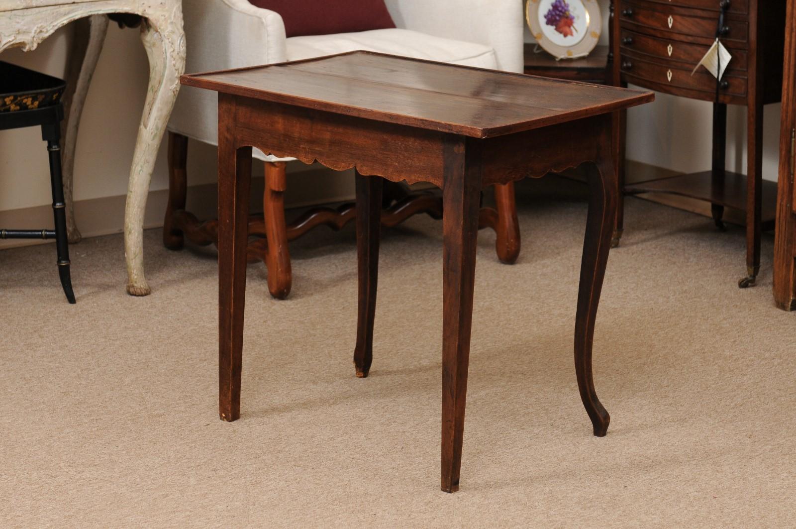18th Century French Louis XV Walnut Side Table with Drawer For Sale 4