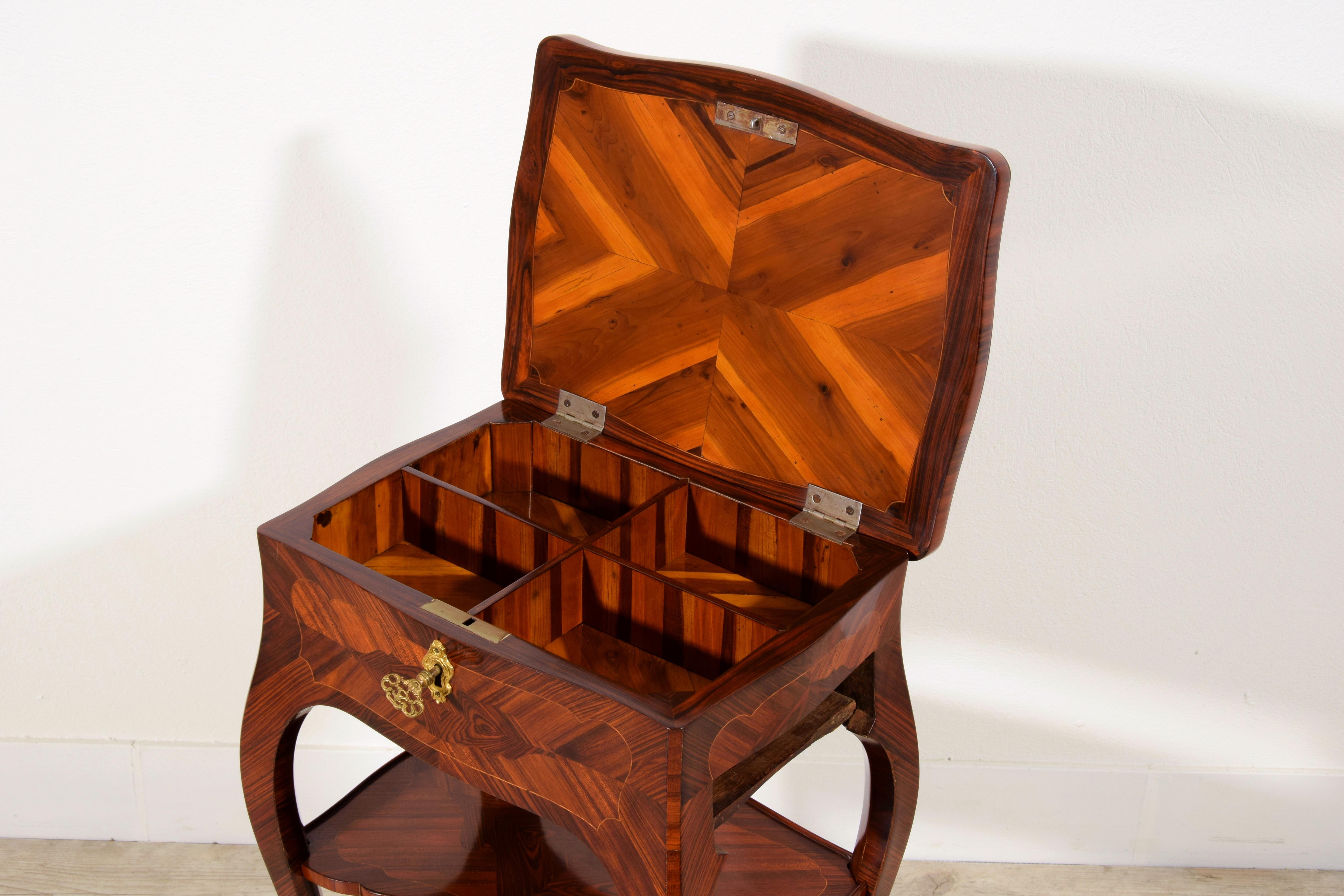 Table de centre en bois Louis XV, XVIIIe siècle, France en vente 5