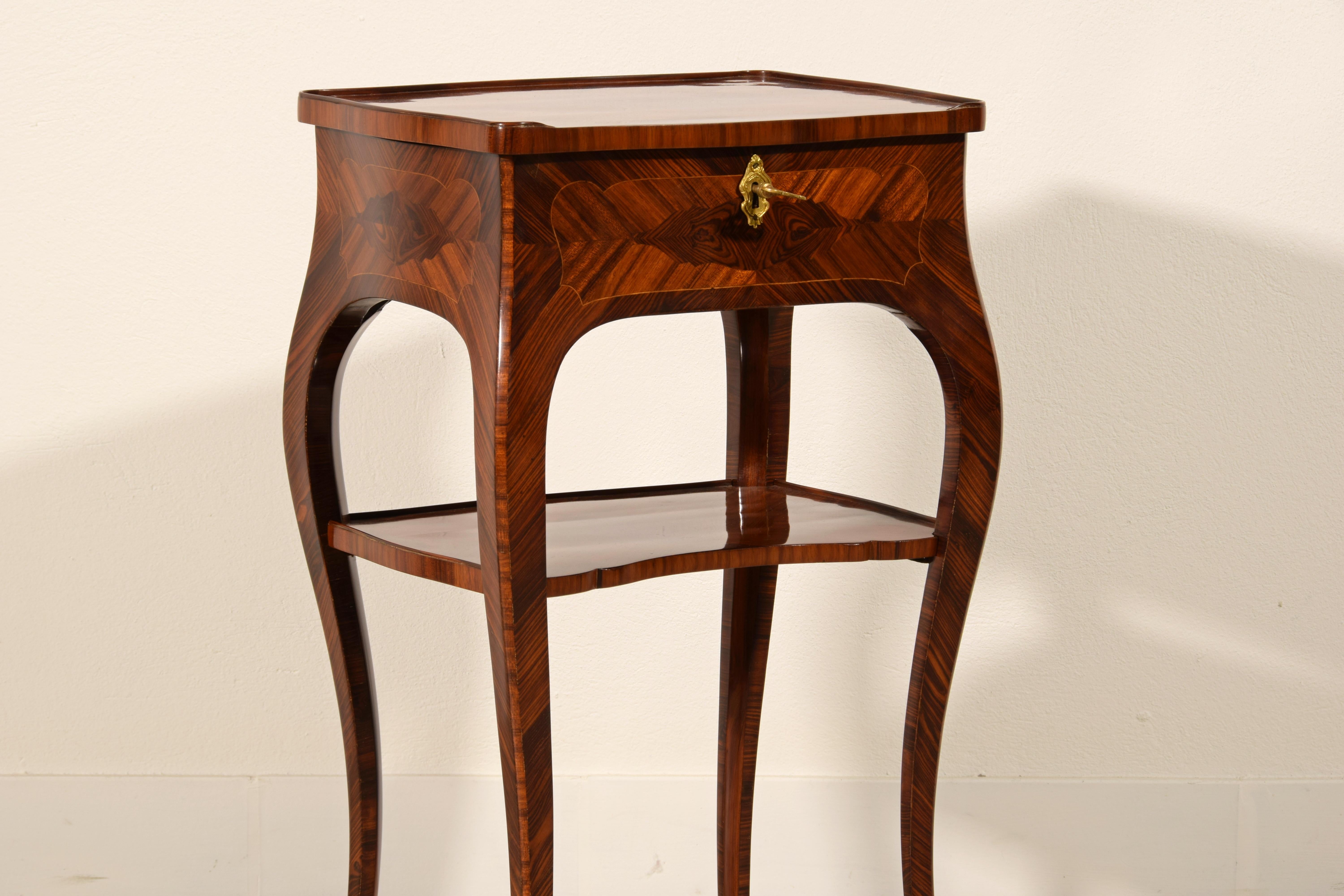 Table de centre en bois Louis XV, XVIIIe siècle, France en vente 7