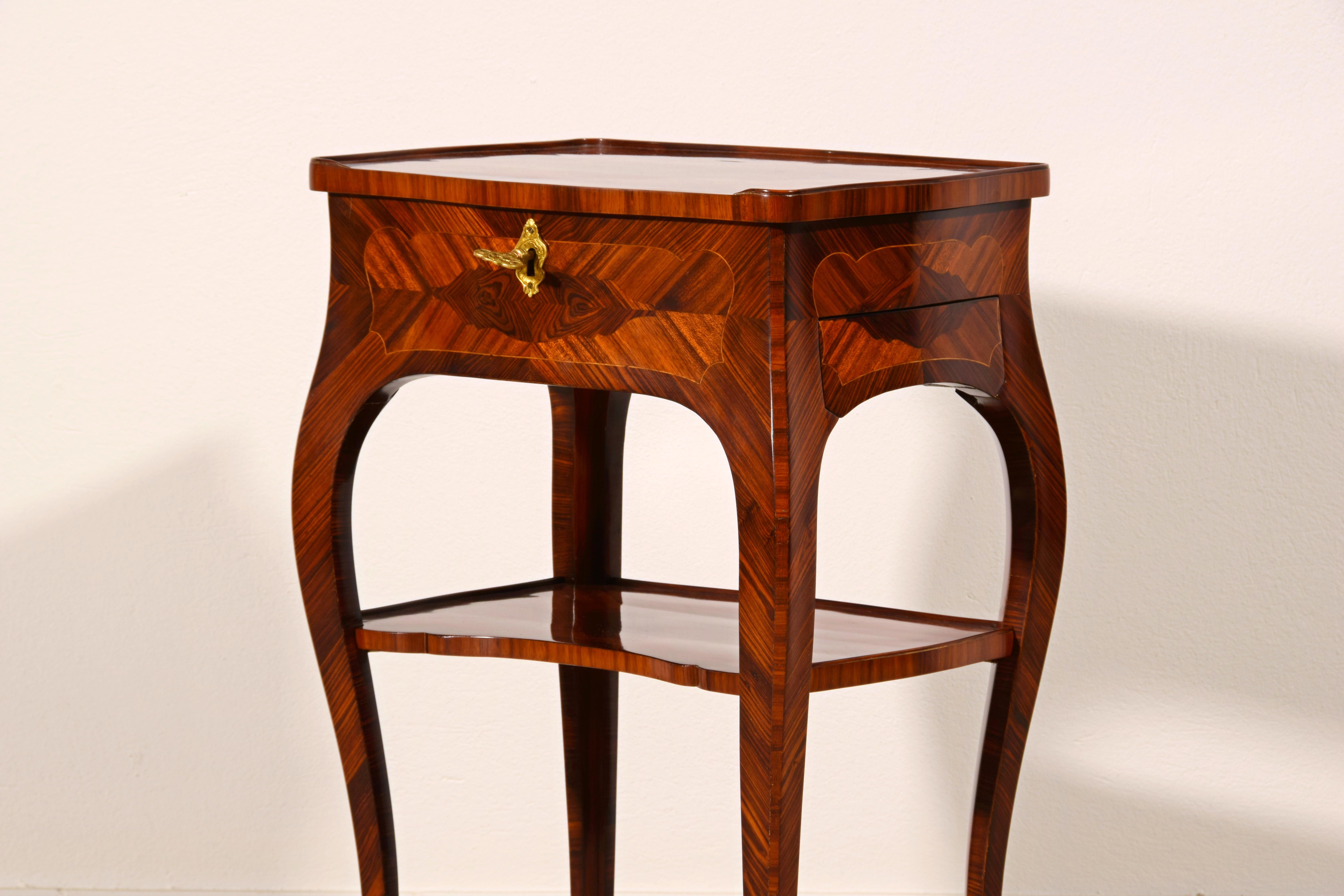 Table de centre en bois Louis XV, XVIIIe siècle, France en vente 4