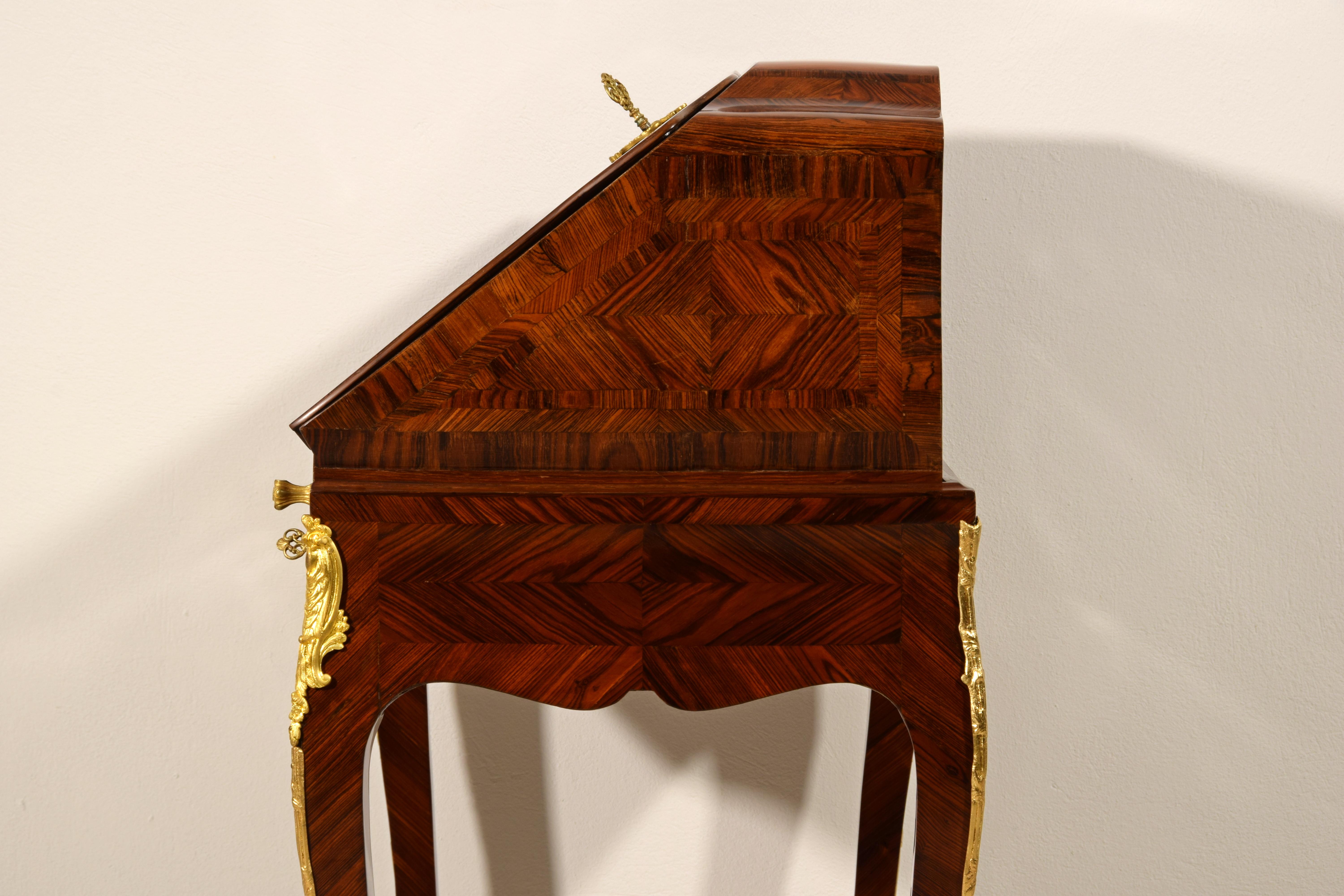  18th Century, French Louis XV Wood Flap Writing Desk  For Sale 13