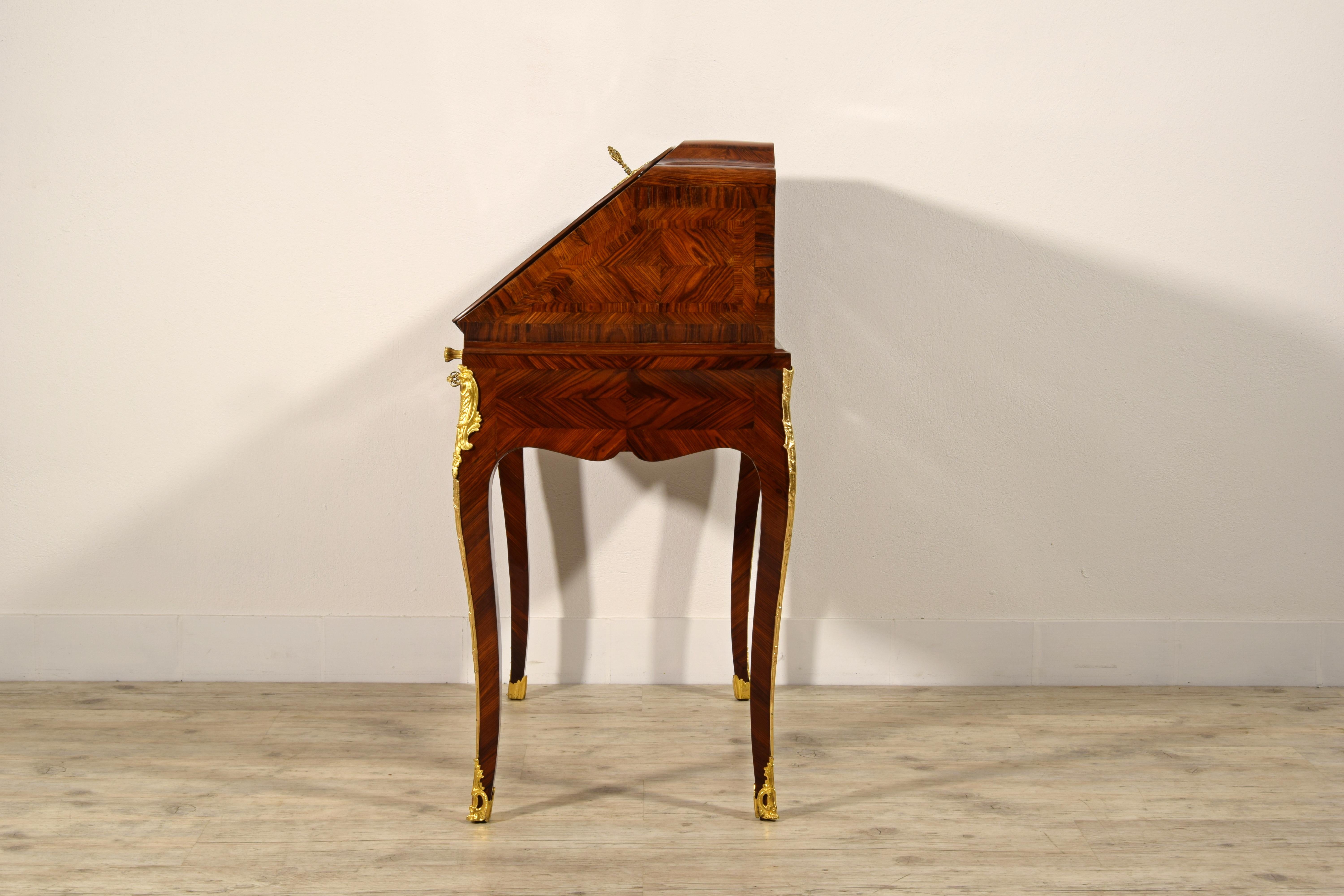  18th Century, French Louis XV Wood Flap Writing Desk  For Sale 5