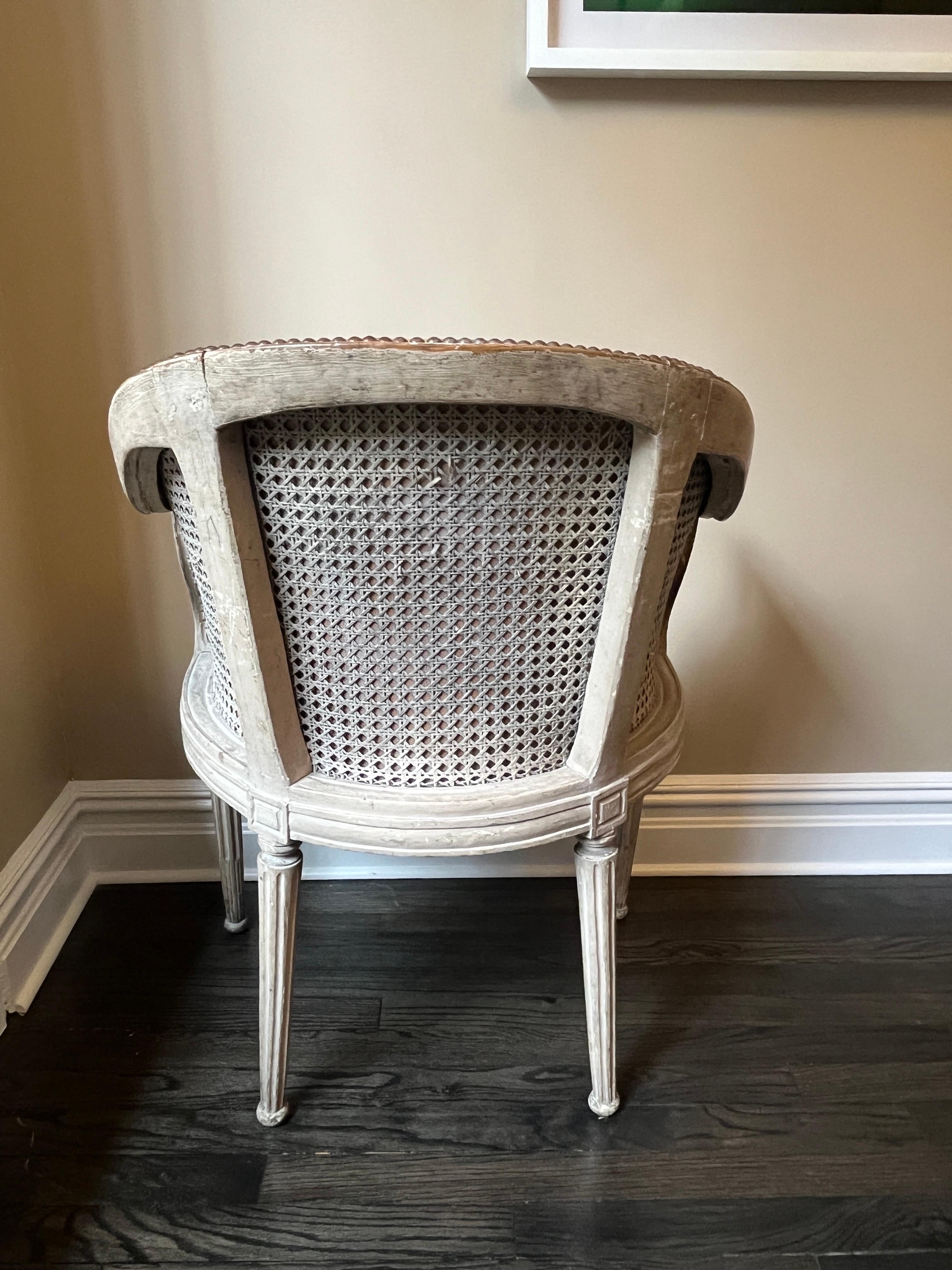 18th Century French Louis XVI Brown Leather Bergère Chair For Sale 1